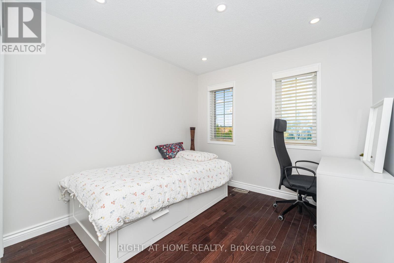 131 Crystal Glen Crescent, Brampton, Ontario  L6X 0K6 - Photo 30 - W12546928