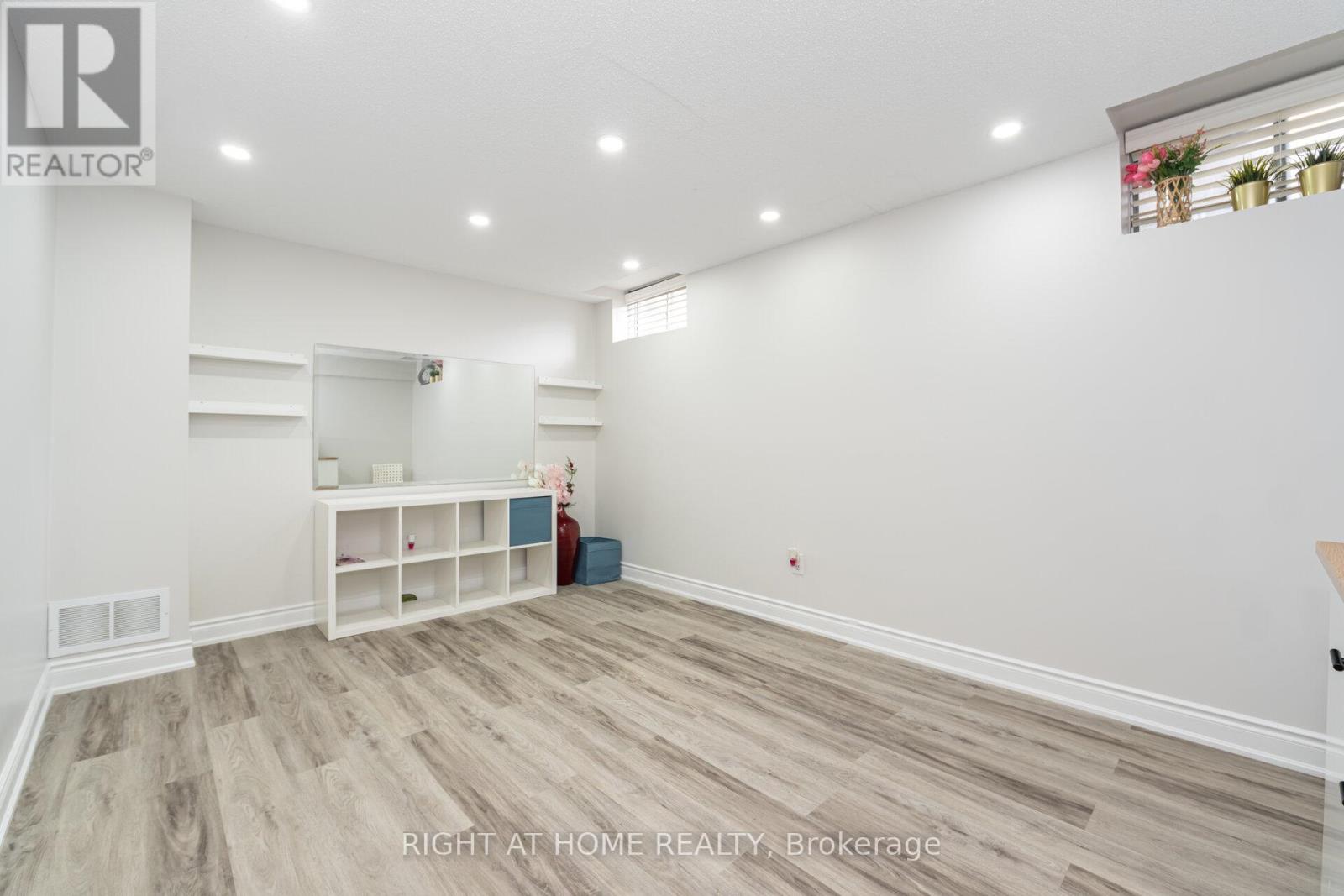 131 Crystal Glen Crescent, Brampton, Ontario  L6X 0K6 - Photo 34 - W12546928