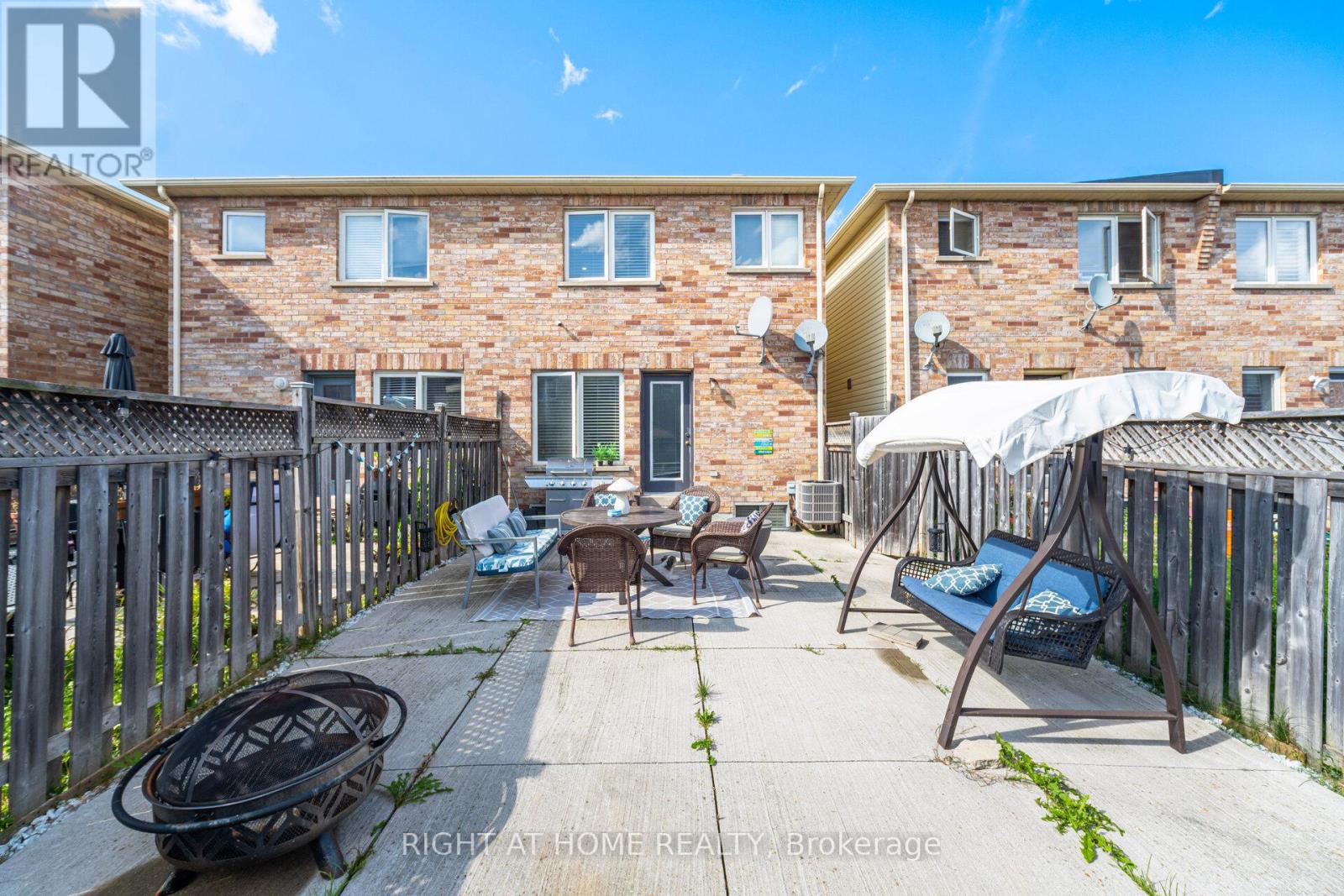 131 Crystal Glen Crescent, Brampton, Ontario  L6X 0K6 - Photo 43 - W12546928