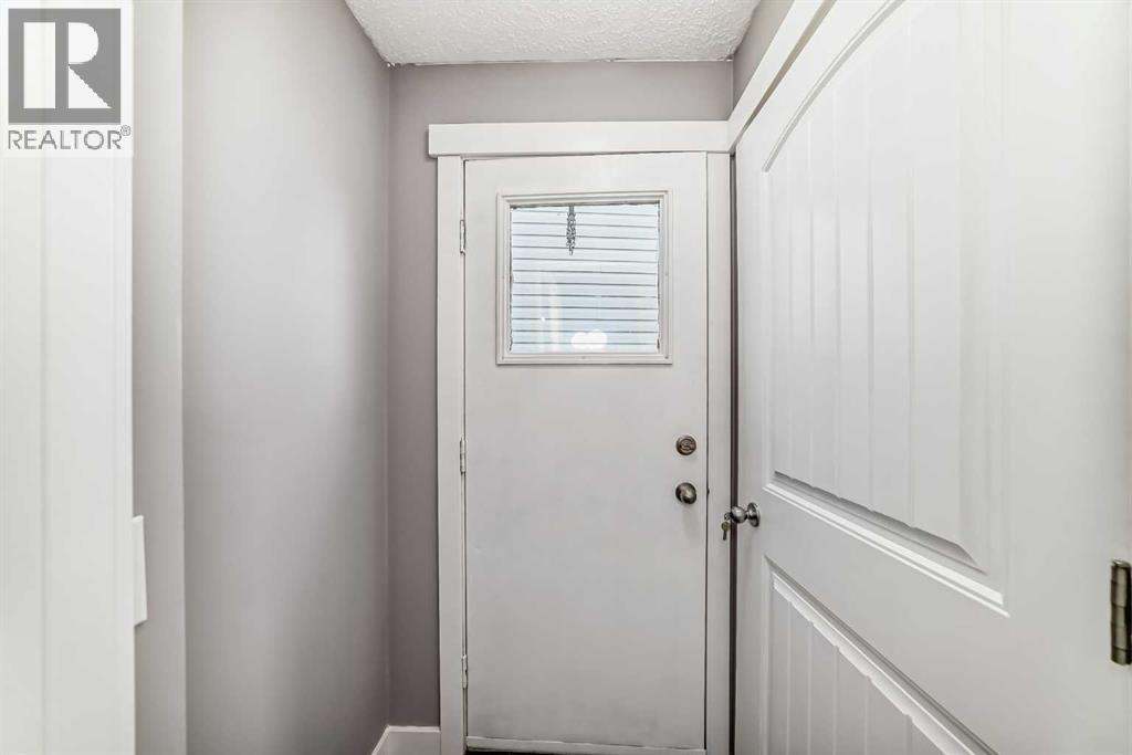 327 Falshire Way Ne, Calgary, Alberta  T3J 2B3 - Photo 15 - A2261149