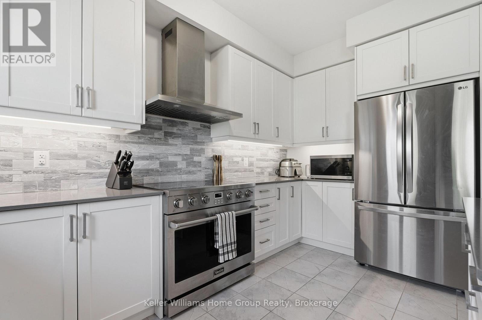 425 Adelaide Street, Wellington North, Ontario N0G 1A0 - Photo 9 - X12547000