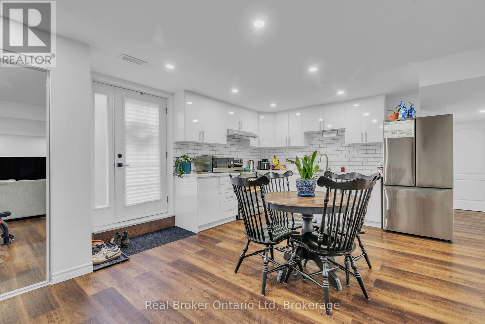 2 - 909 RIVER RIDGE COURT, Kitchener, Ontario