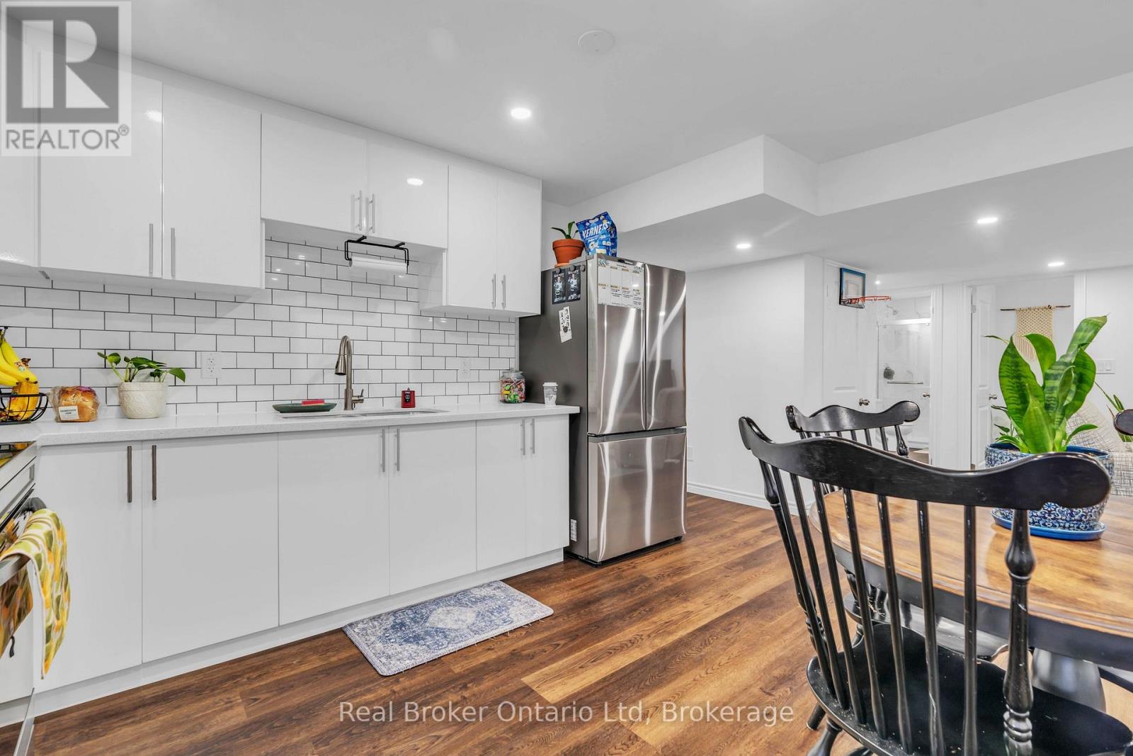 2 - 909 River Ridge Court, Kitchener, Ontario N2A 0H2 - Photo 11 - X12547084