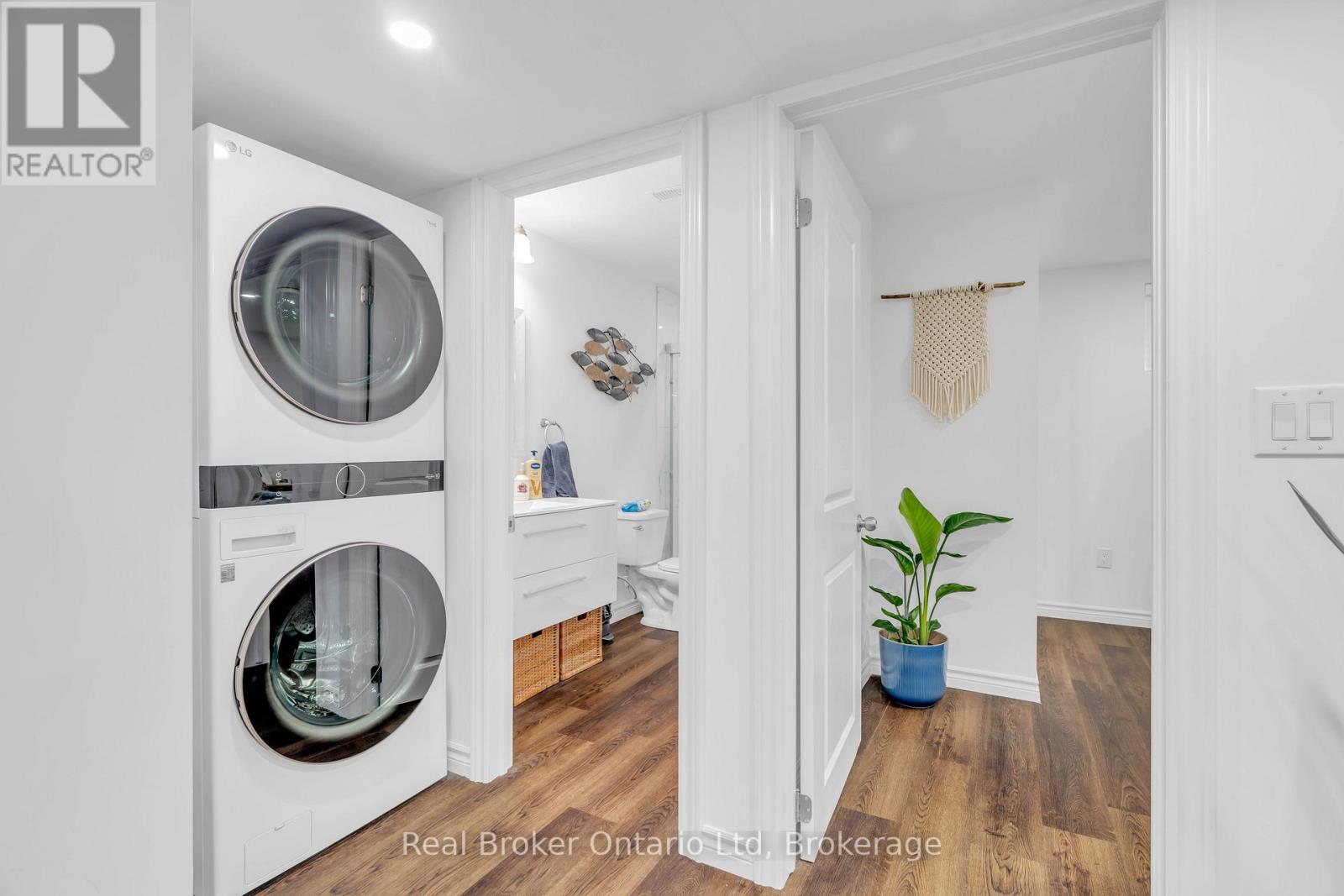 2 - 909 River Ridge Court, Kitchener, Ontario N2A 0H2 - Photo 17 - X12547084