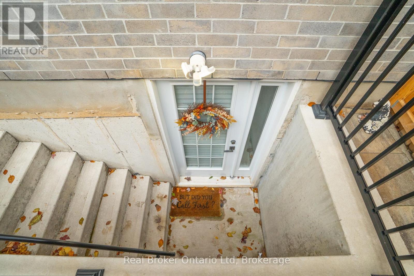 2 - 909 River Ridge Court, Kitchener, Ontario N2A 0H2 - Photo 9 - X12547084