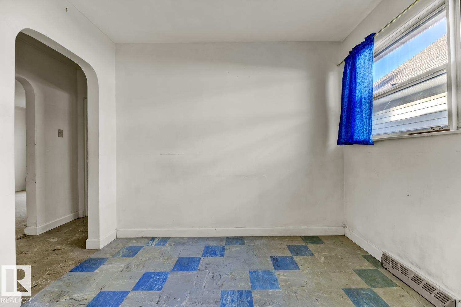 12007 69 St Nw, Edmonton, Alberta  T5B 1S7 - Photo 10 - E4465795