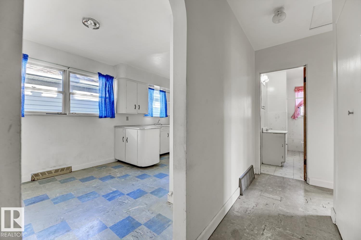 12007 69 St Nw, Edmonton, Alberta  T5B 1S7 - Photo 7 - E4465795