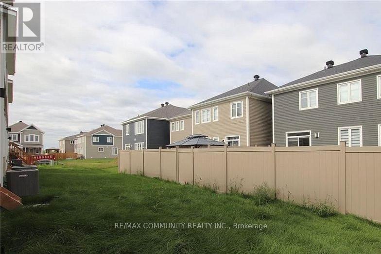 32 Pacing Walk, Ottawa, Ontario  K0A 2Z0 - Photo 14 - X12546920