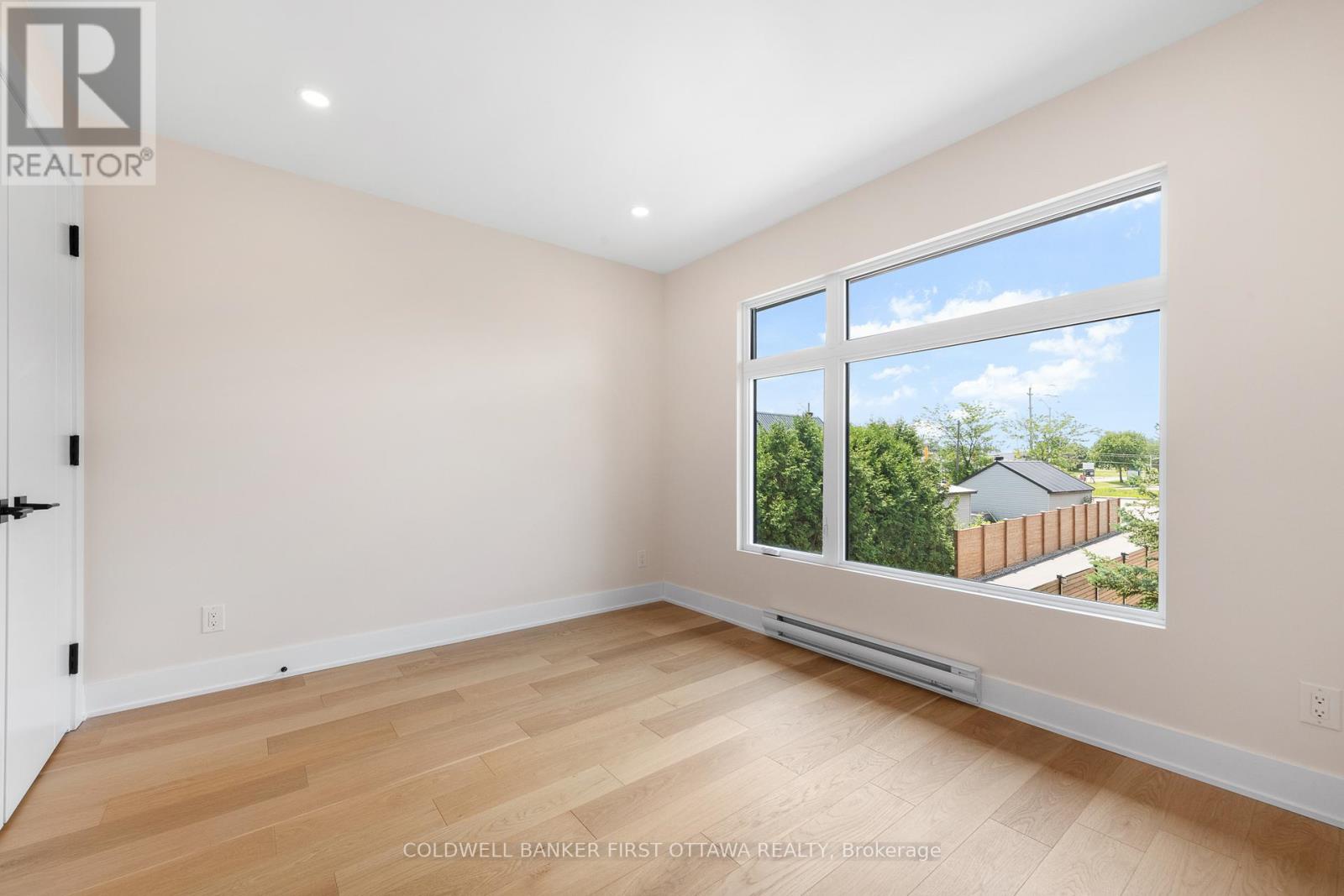 1981 Prince Of Wales Drive, Ottawa, Ontario  K2C 3J7 - Photo 42 - X12375026