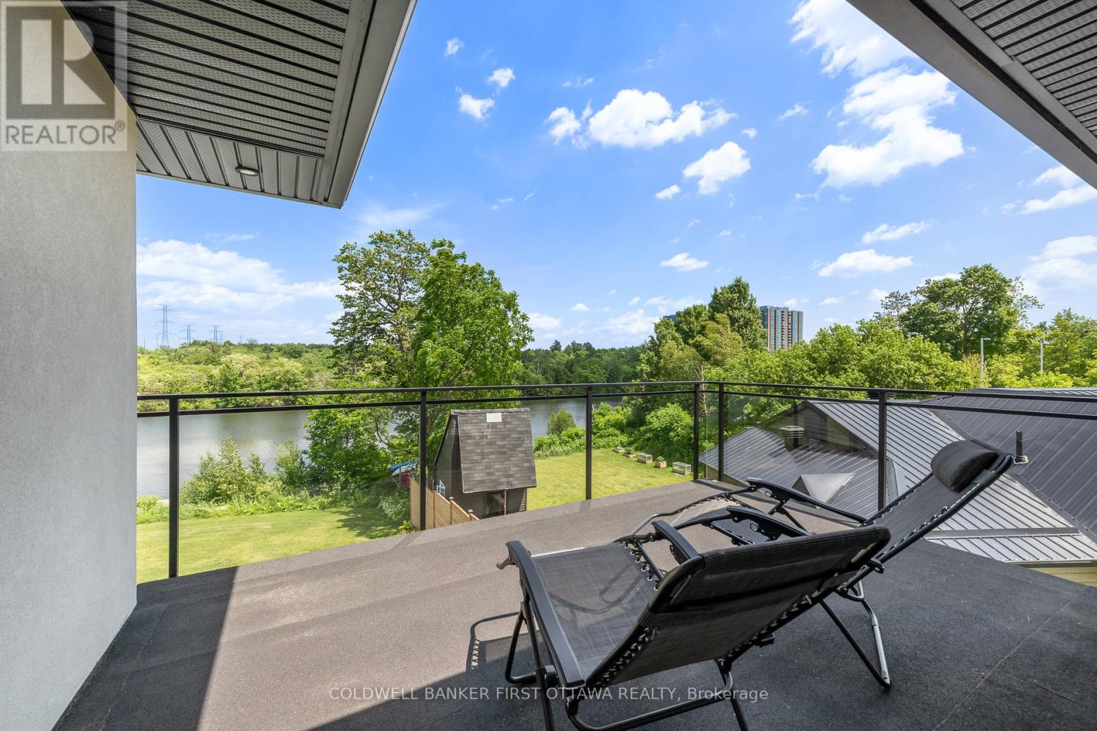 1981 Prince Of Wales Drive, Ottawa, Ontario  K2C 3J7 - Photo 44 - X12375026