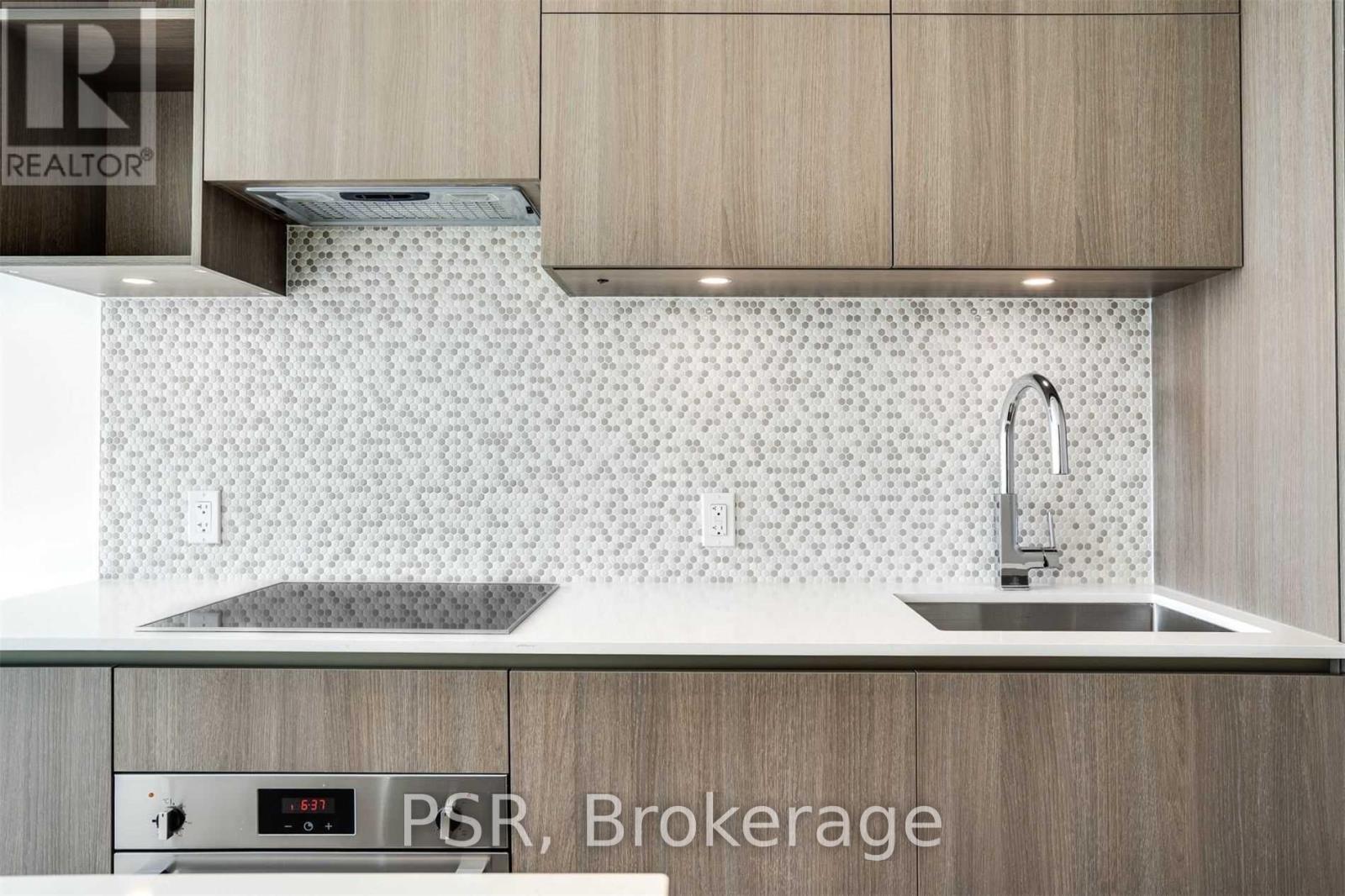 5004 - 1 Yorkville Avenue, Toronto, Ontario  M4W 1L1 - Photo 3 - C12546960