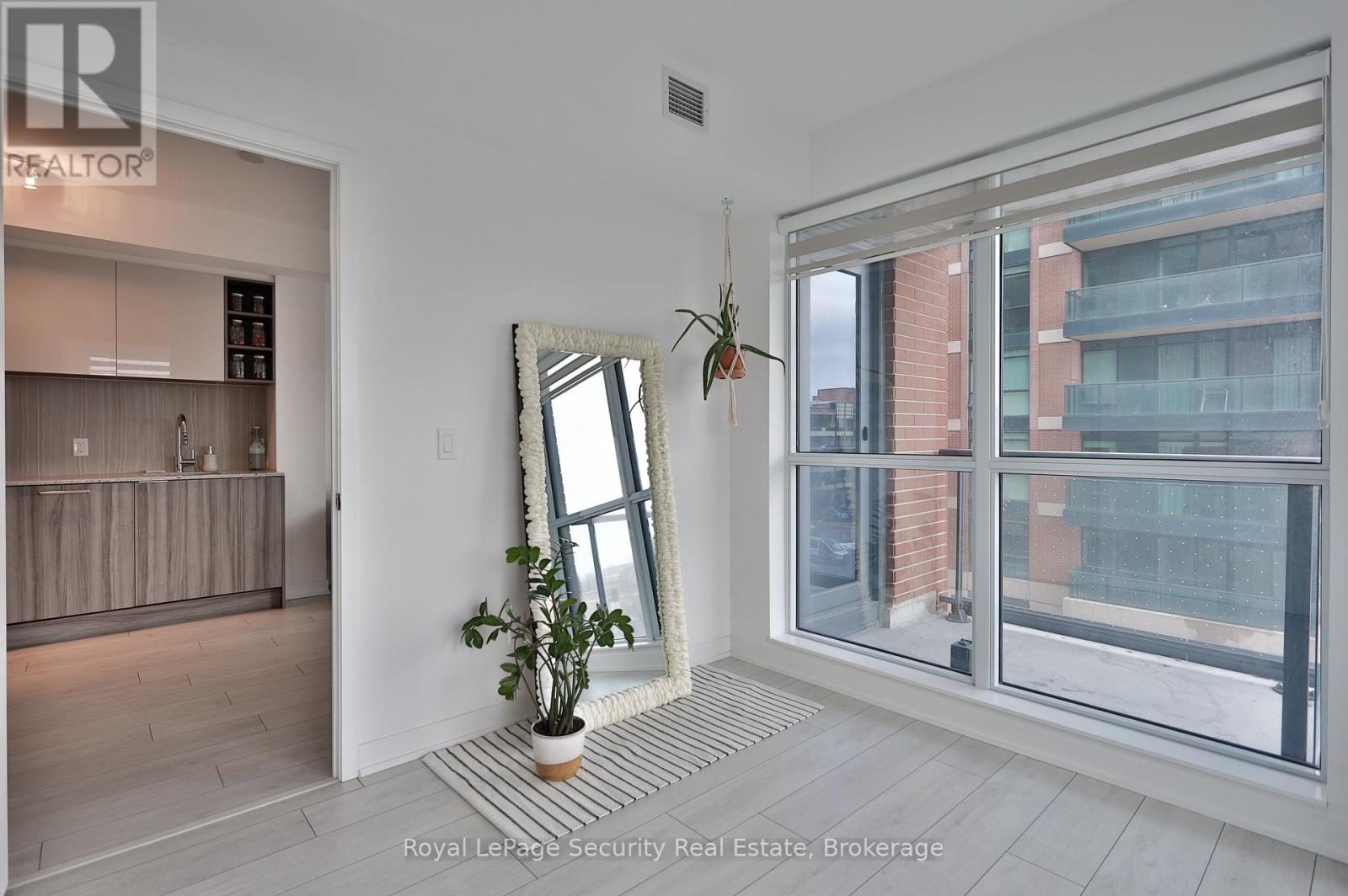 419 - 31 Tippett Road, Toronto, Ontario  M6H 0C8 - Photo 18 - C12546966