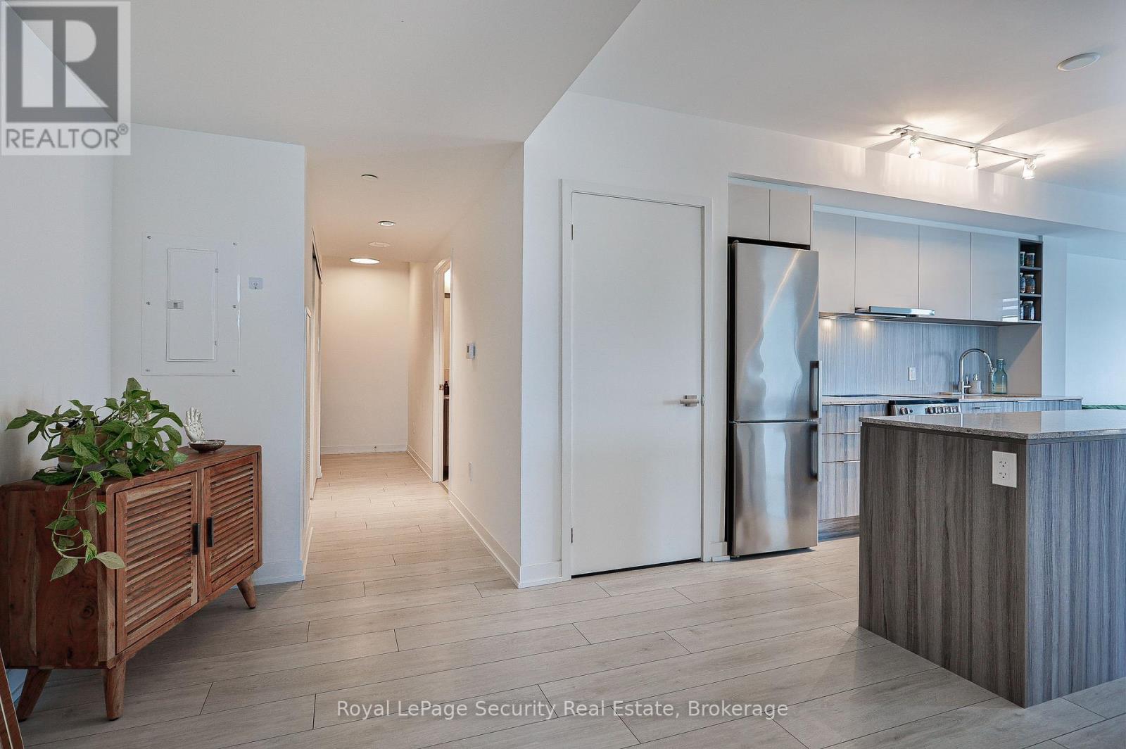 419 - 31 Tippett Road, Toronto, Ontario  M6H 0C8 - Photo 3 - C12546966