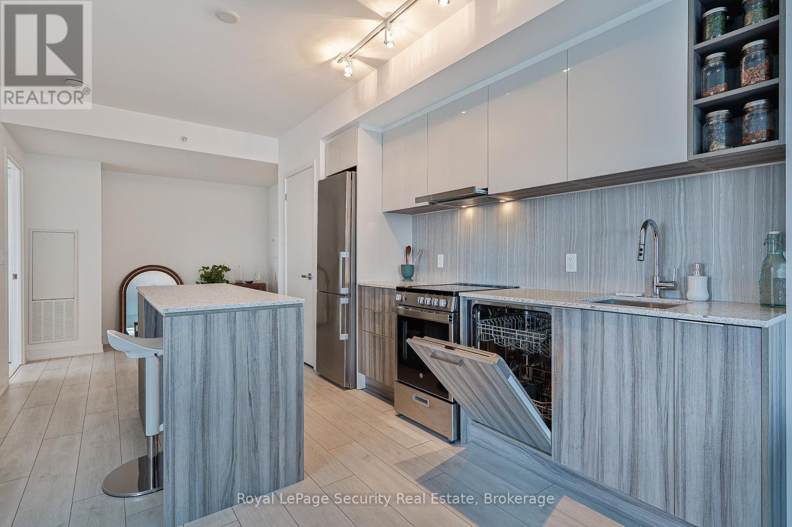 419 - 31 Tippett Road, Toronto, Ontario  M6H 0C8 - Photo 5 - C12546966