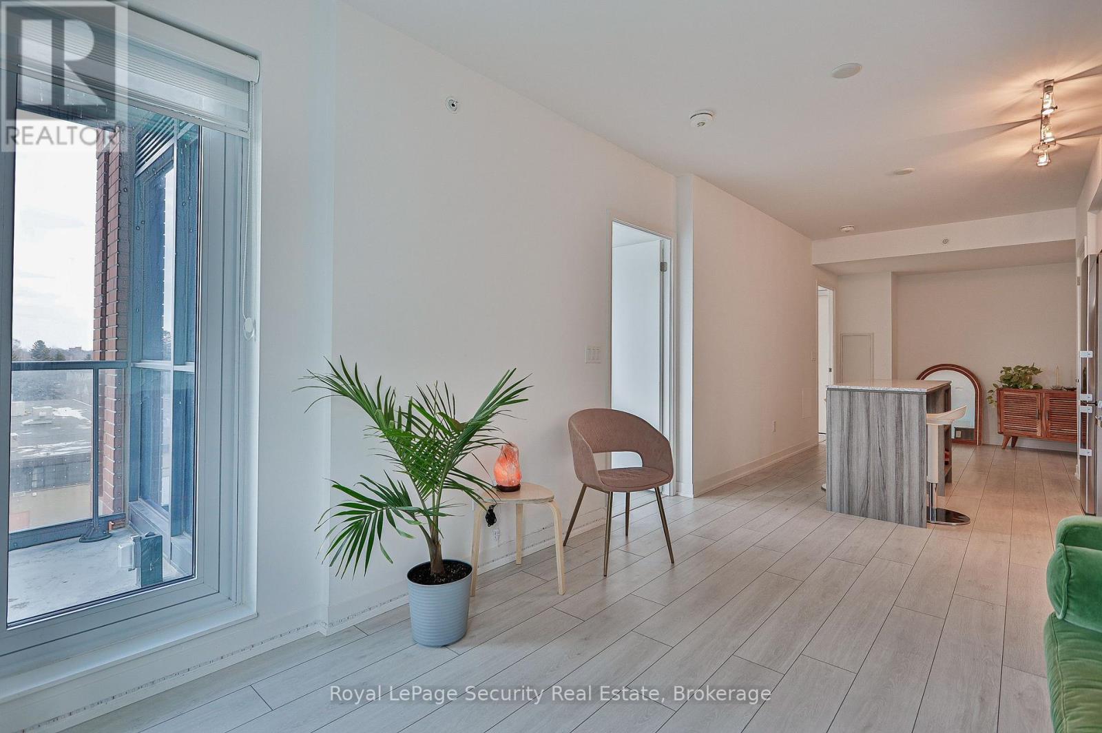 419 - 31 Tippett Road, Toronto, Ontario  M6H 0C8 - Photo 9 - C12546966