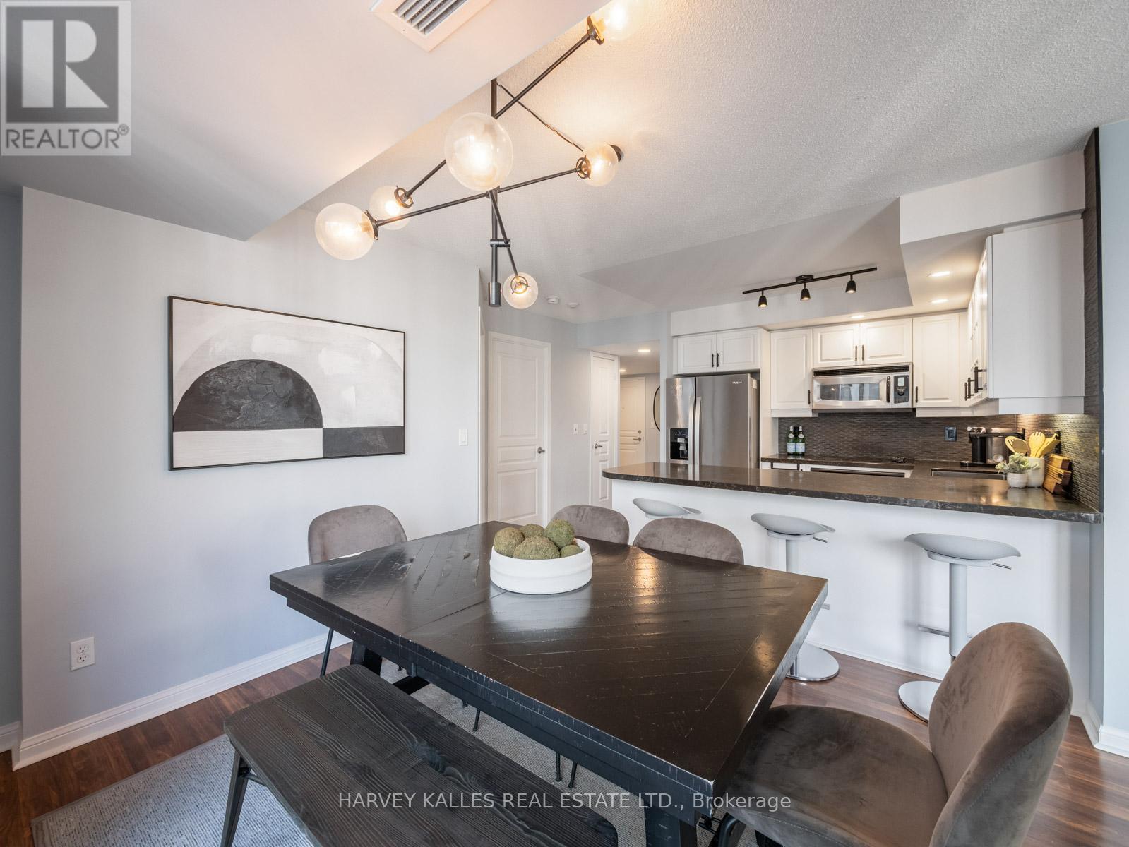 1309 - 140 Simcoe Street, Toronto, Ontario  M5H 4E9 - Photo 13 - C12547048