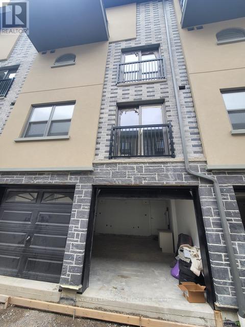 6 - 400 Mary Street, Whitby, Ontario  L1N 2P8 - Photo 2 - E12547016