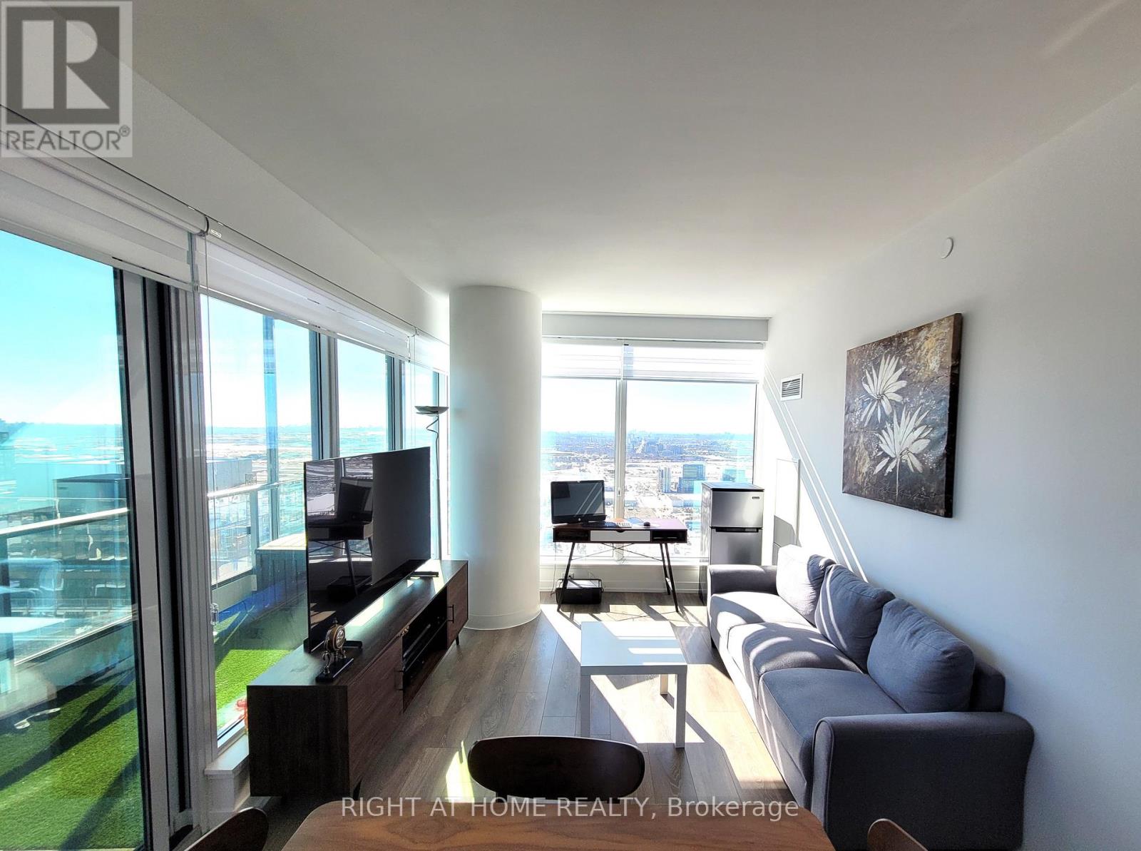 4706 - 950 Portage Parkway, Vaughan, Ontario L4K 0J7 - Photo 4 - N12546954