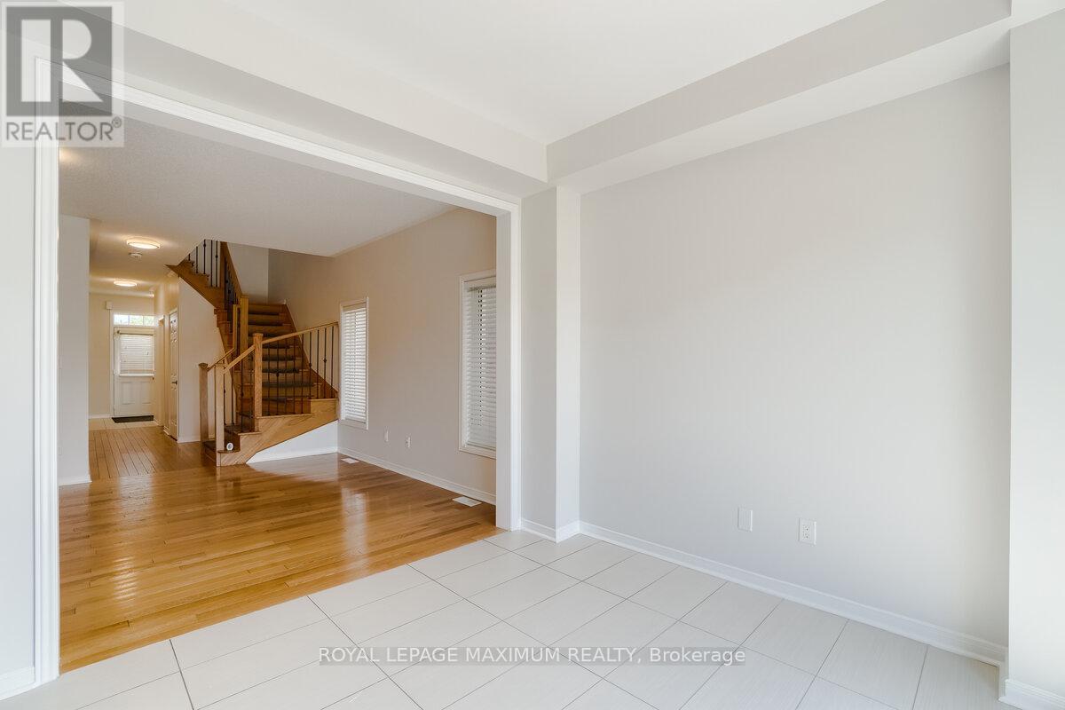 160 Gentile Circle, Vaughan, Ontario  L4H 3N3 - Photo 10 - N12547034