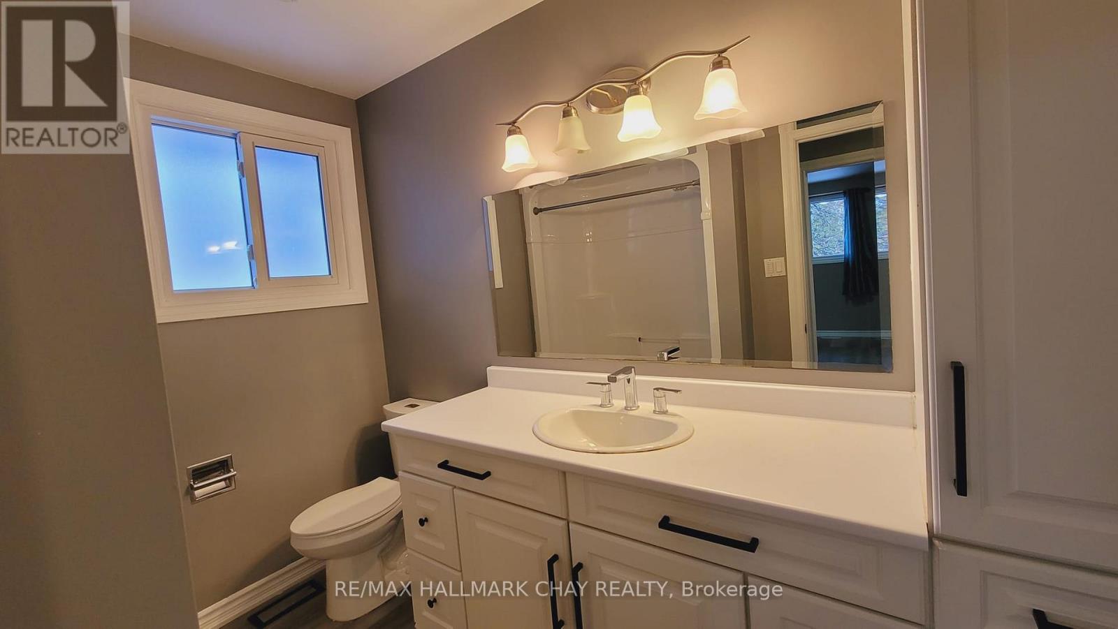 39 Bernick Drive, Barrie, Ontario  L4M 5C1 - Photo 19 - S12546978