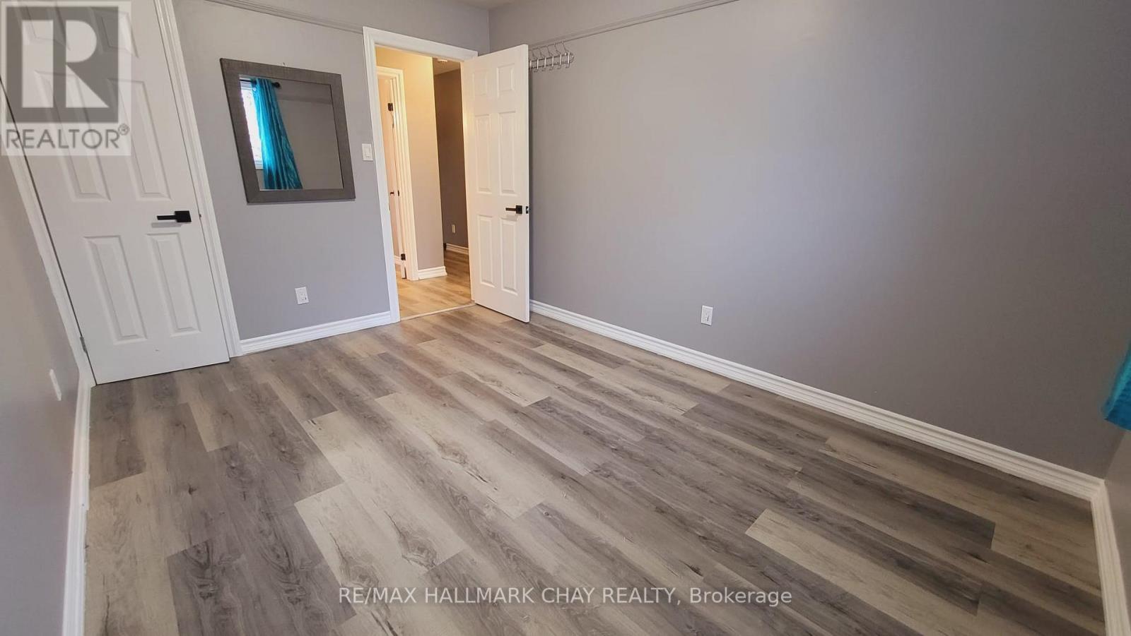 39 Bernick Drive, Barrie, Ontario  L4M 5C1 - Photo 6 - S12546978