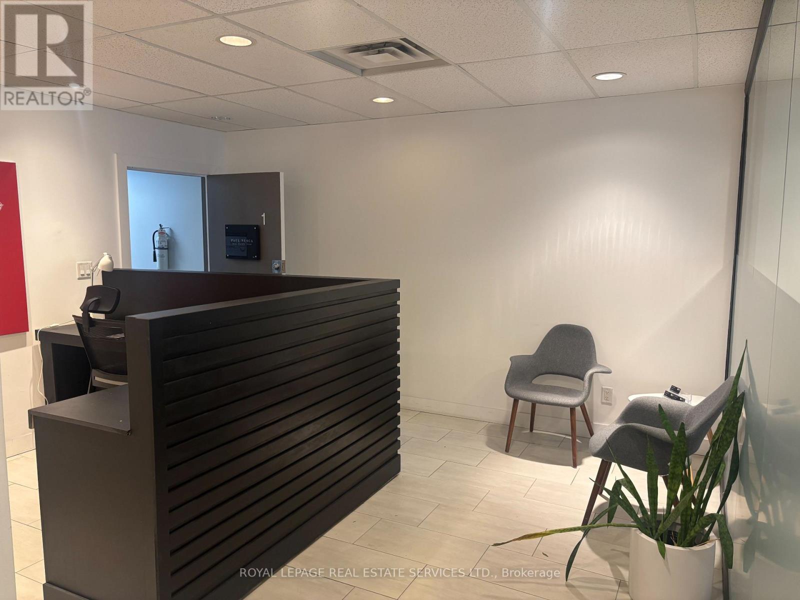 1 - 1 Willingdon Boulevard, Toronto, Ontario  M8X 1B9 - Photo 3 - W12546964