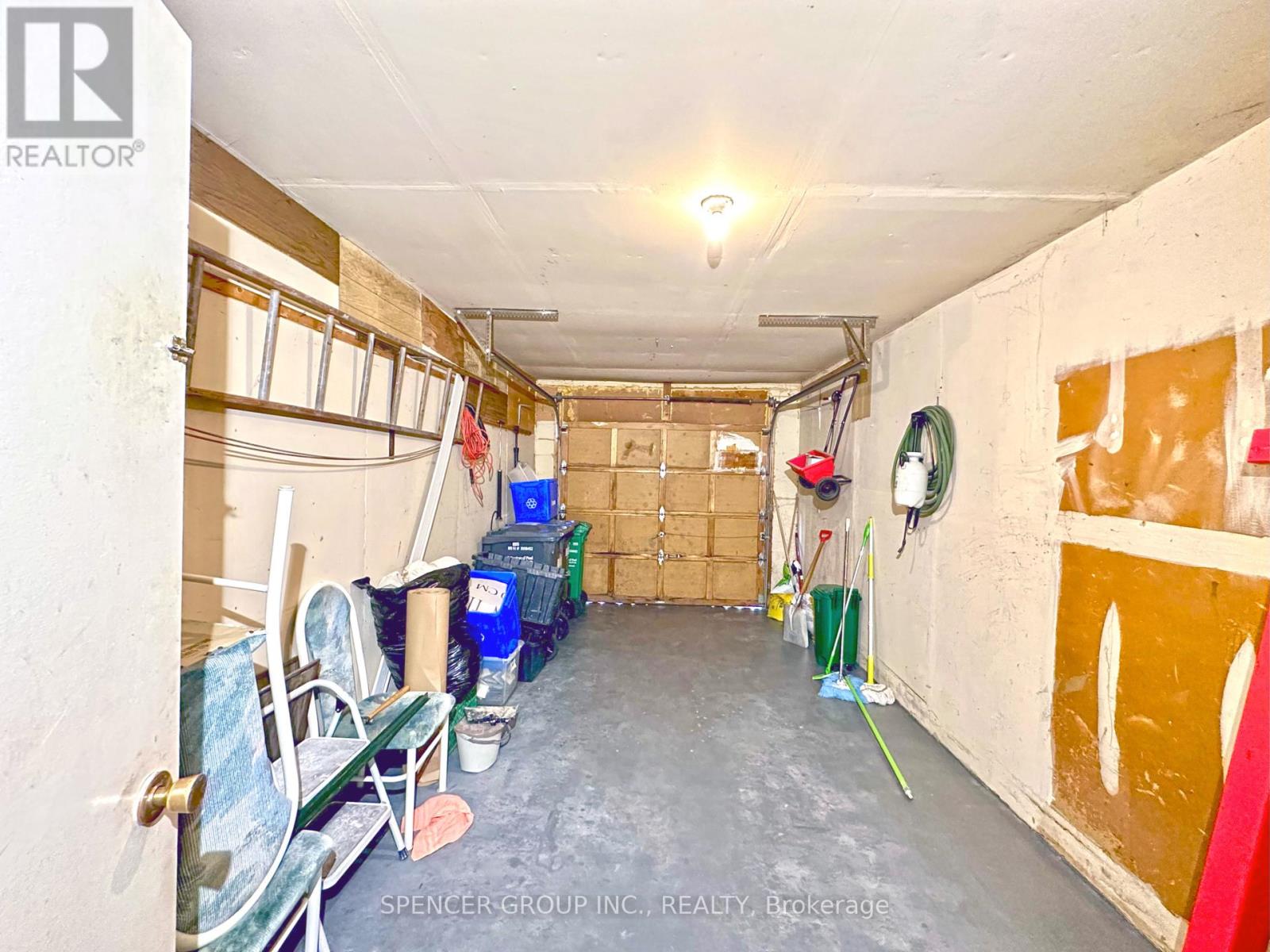 571 Minette Circle, Mississauga, Ontario  L5A 3B9 - Photo 18 - W12546972