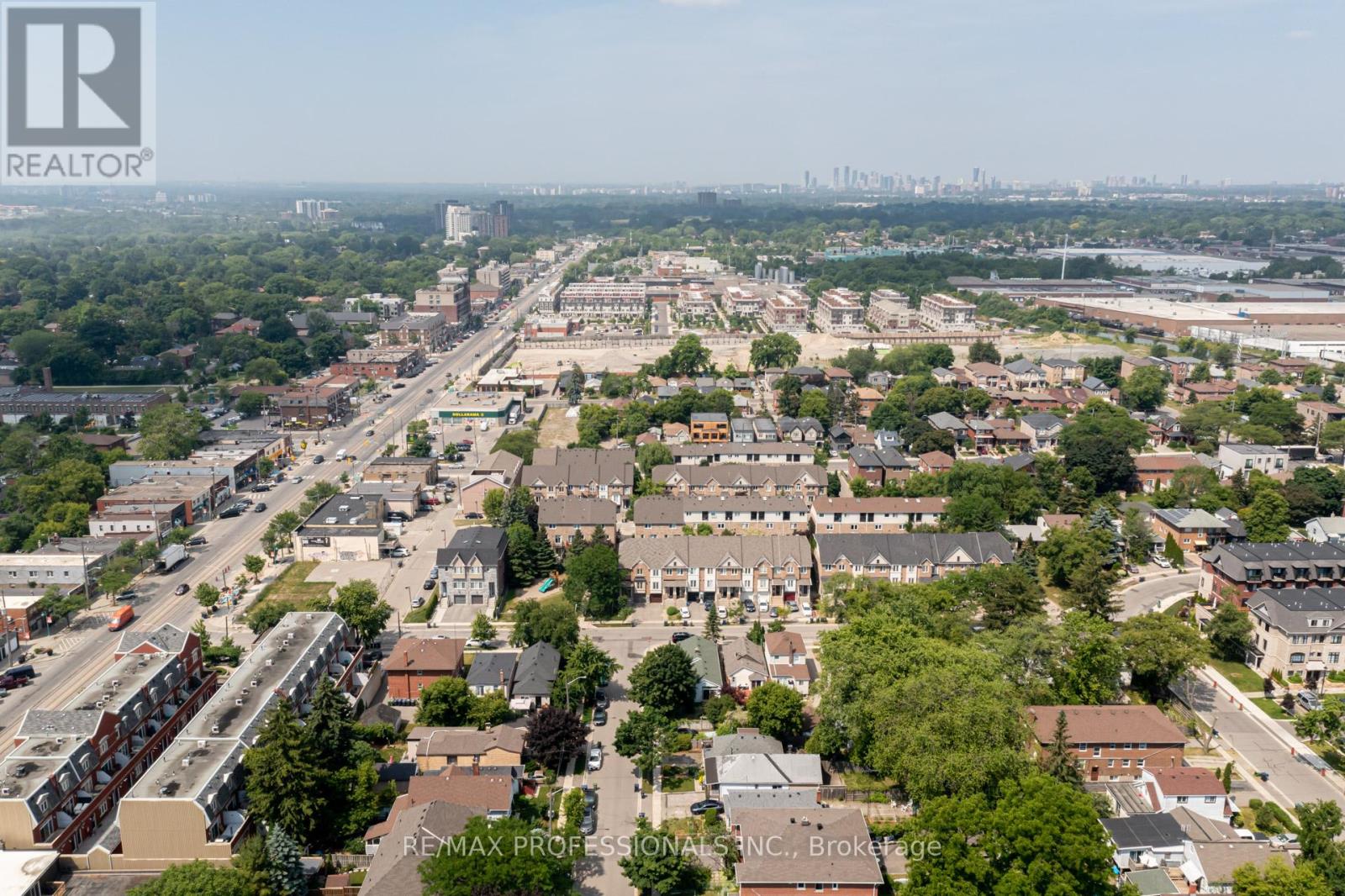 22 Fairfield Avenue, Toronto, Ontario  M8V 2H9 - Photo 17 - W12546984