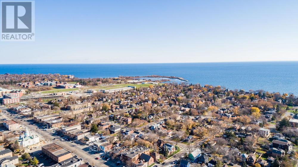 22 Fairfield Avenue, Toronto, Ontario  M8V 2H9 - Photo 22 - W12546984