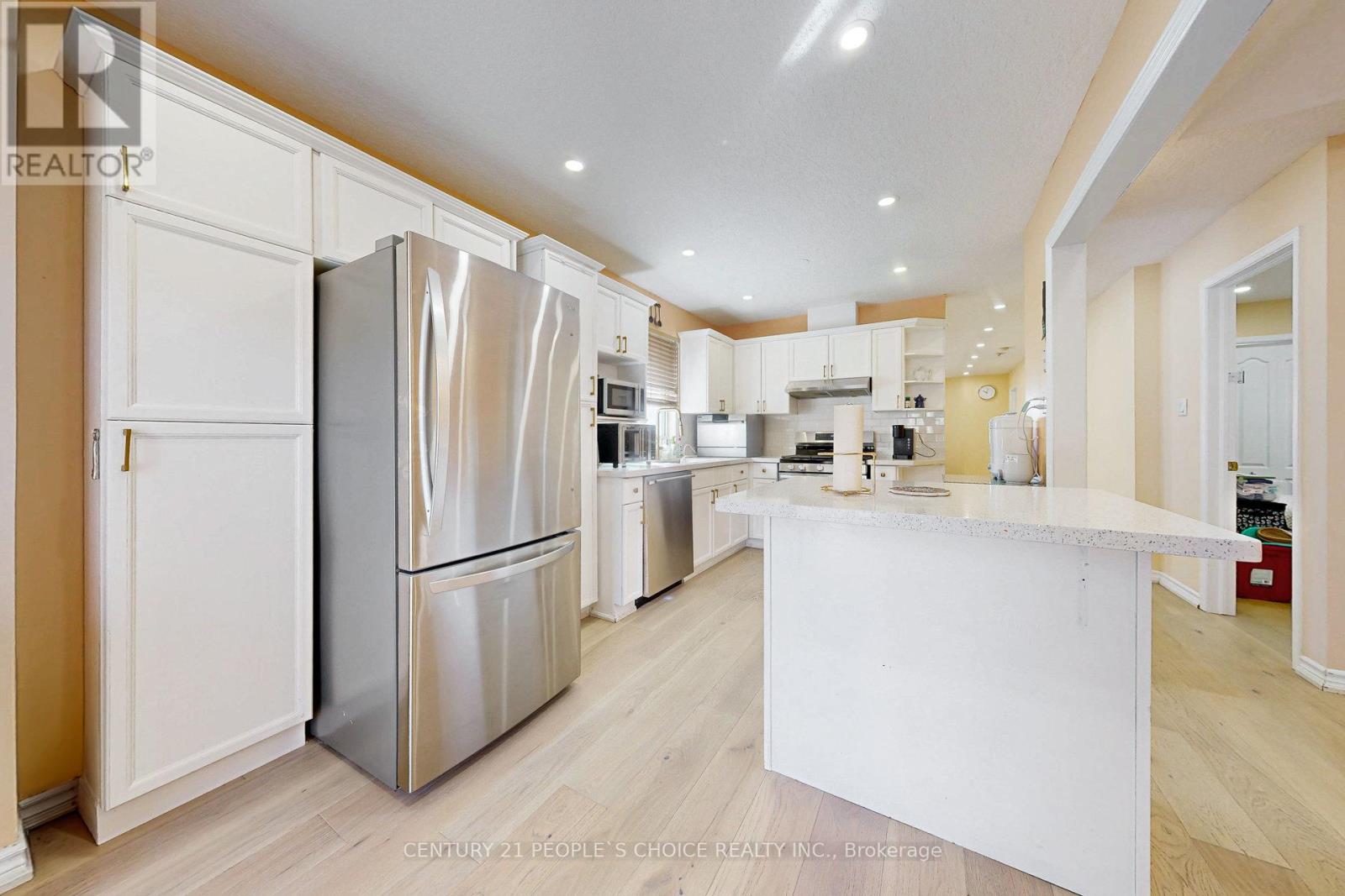 19 Mckitrick Drive, Orangeville, Ontario  L9W 5C2 - Photo 16 - W12547022