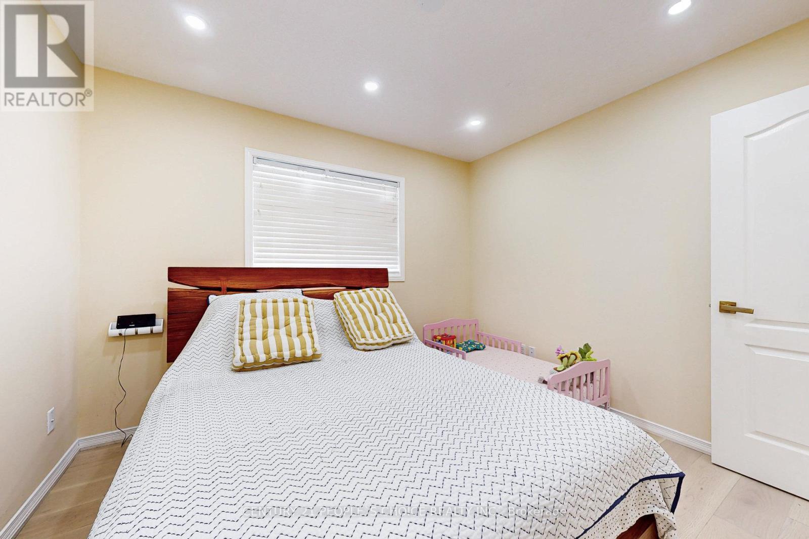 19 Mckitrick Drive, Orangeville, Ontario  L9W 5C2 - Photo 22 - W12547022