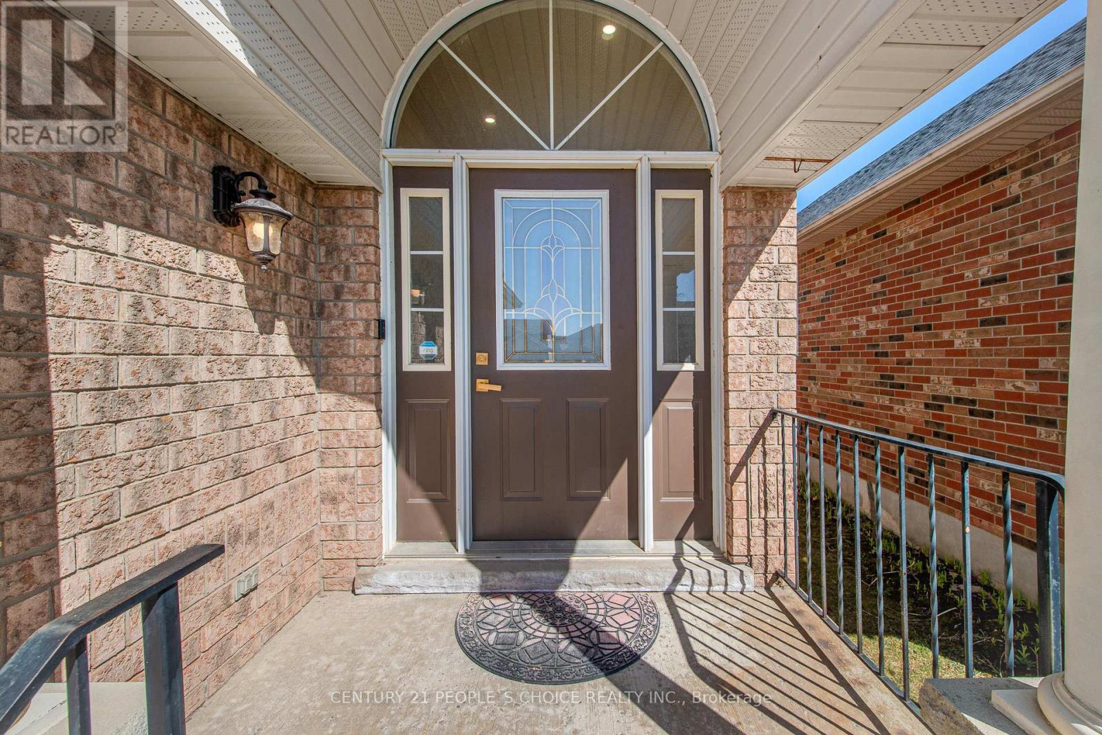 19 Mckitrick Drive, Orangeville, Ontario  L9W 5C2 - Photo 3 - W12547022