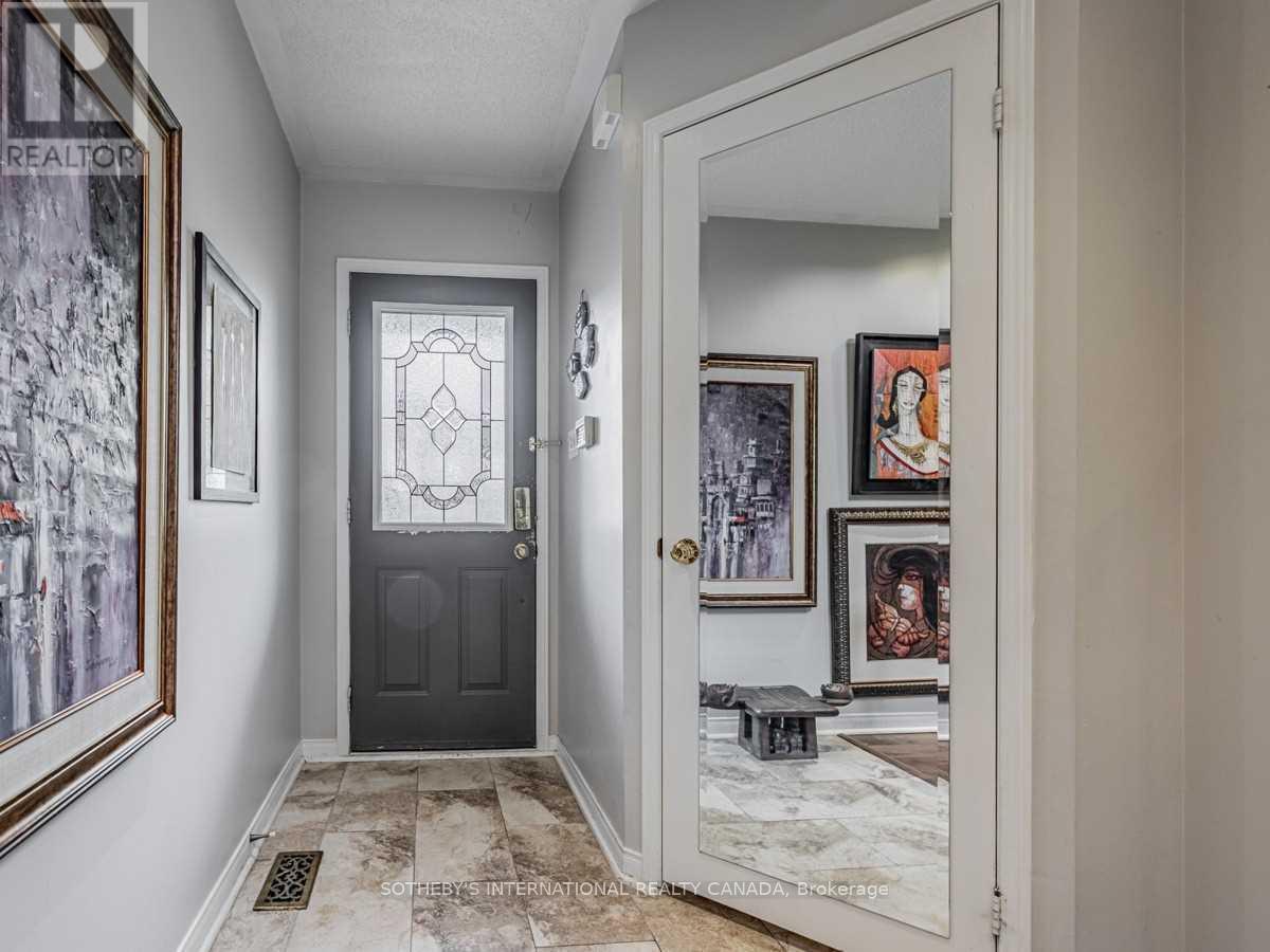 97 - 5230 Glen Erin Drive, Mississauga, Ontario  L5M 5Z7 - Photo 4 - W12547040