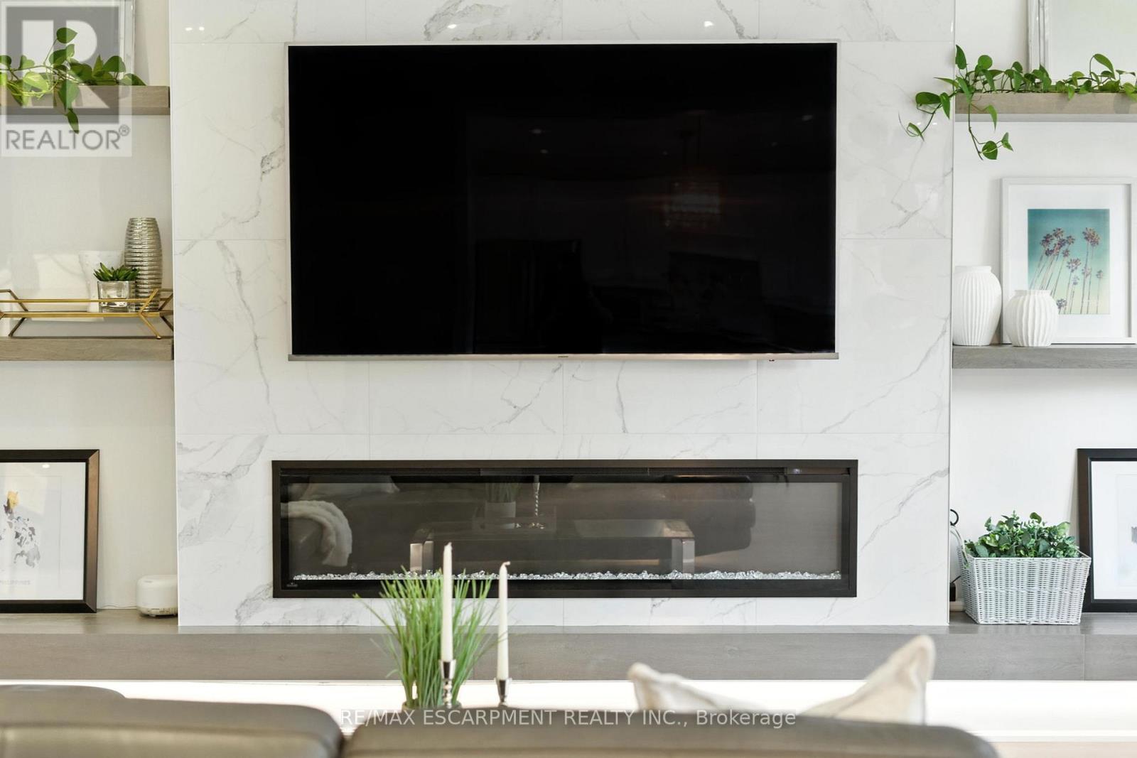 691 Merlot Court, Mississauga, Ontario  L5H 4M4 - Photo 19 - W12547044