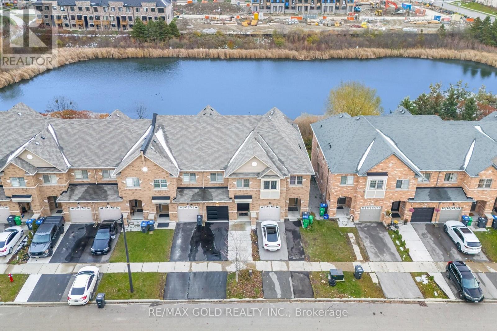 26 DAVENFIELD CIRCLE, Brampton, Ontario
