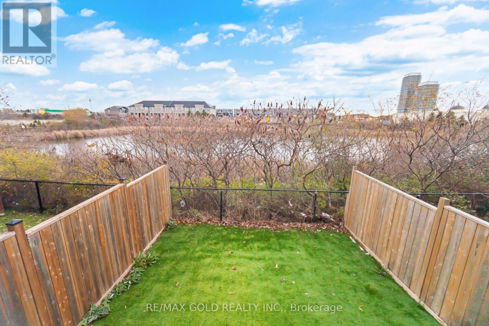 26 Davenfield Circle, Brampton, Ontario  L6P 2P7 - Photo 17 - W12547066