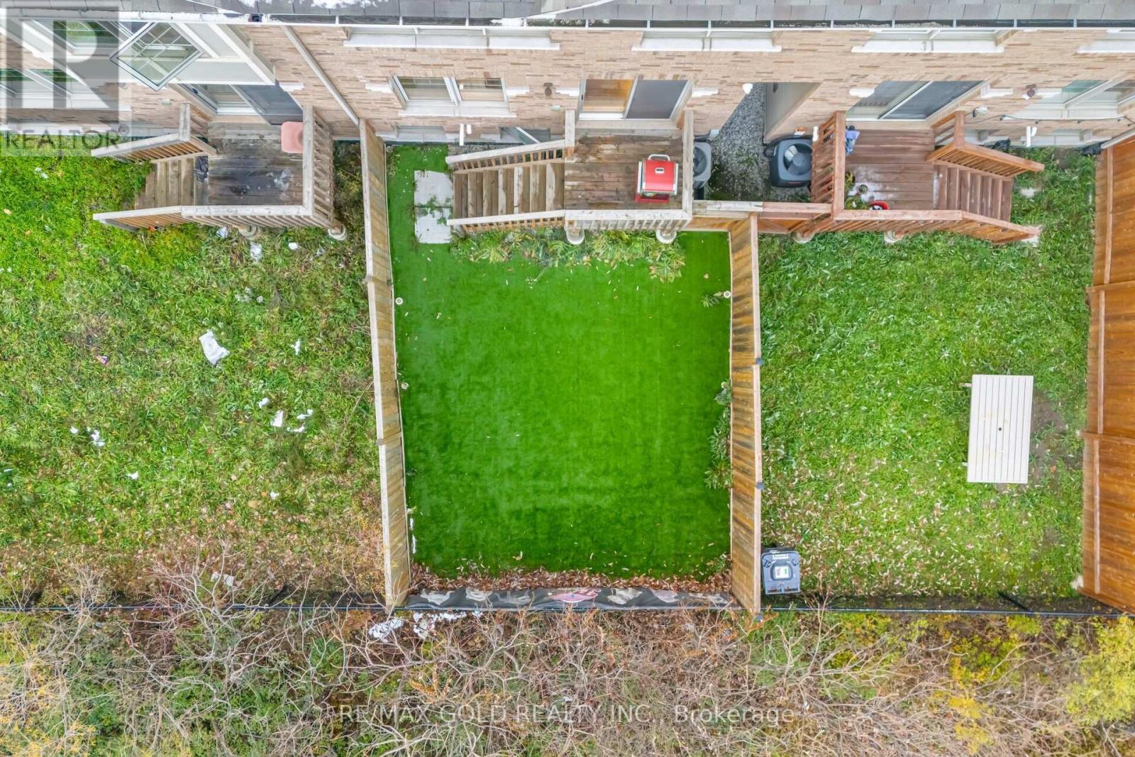 26 Davenfield Circle, Brampton, Ontario  L6P 2P7 - Photo 18 - W12547066