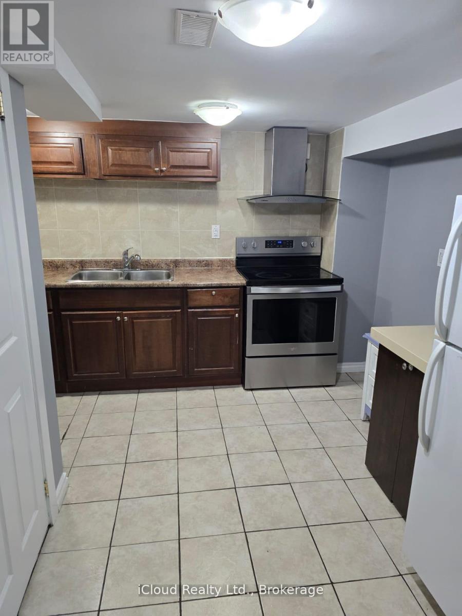 Bsmt - 3856 Passway Road, Mississauga, Ontario  L5N 8N8 - Photo 5 - W12547082