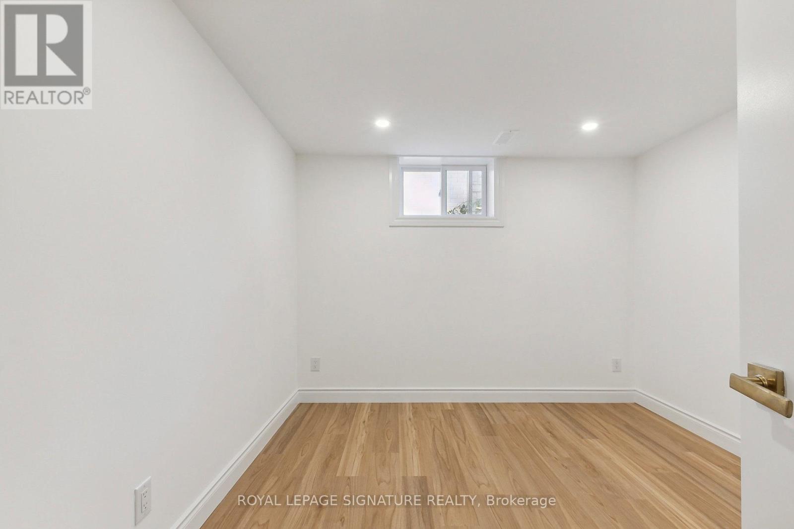 Lower - 53 Gracey Boulevard, Toronto, Ontario  M9R 2A2 - Photo 14 - W12547090