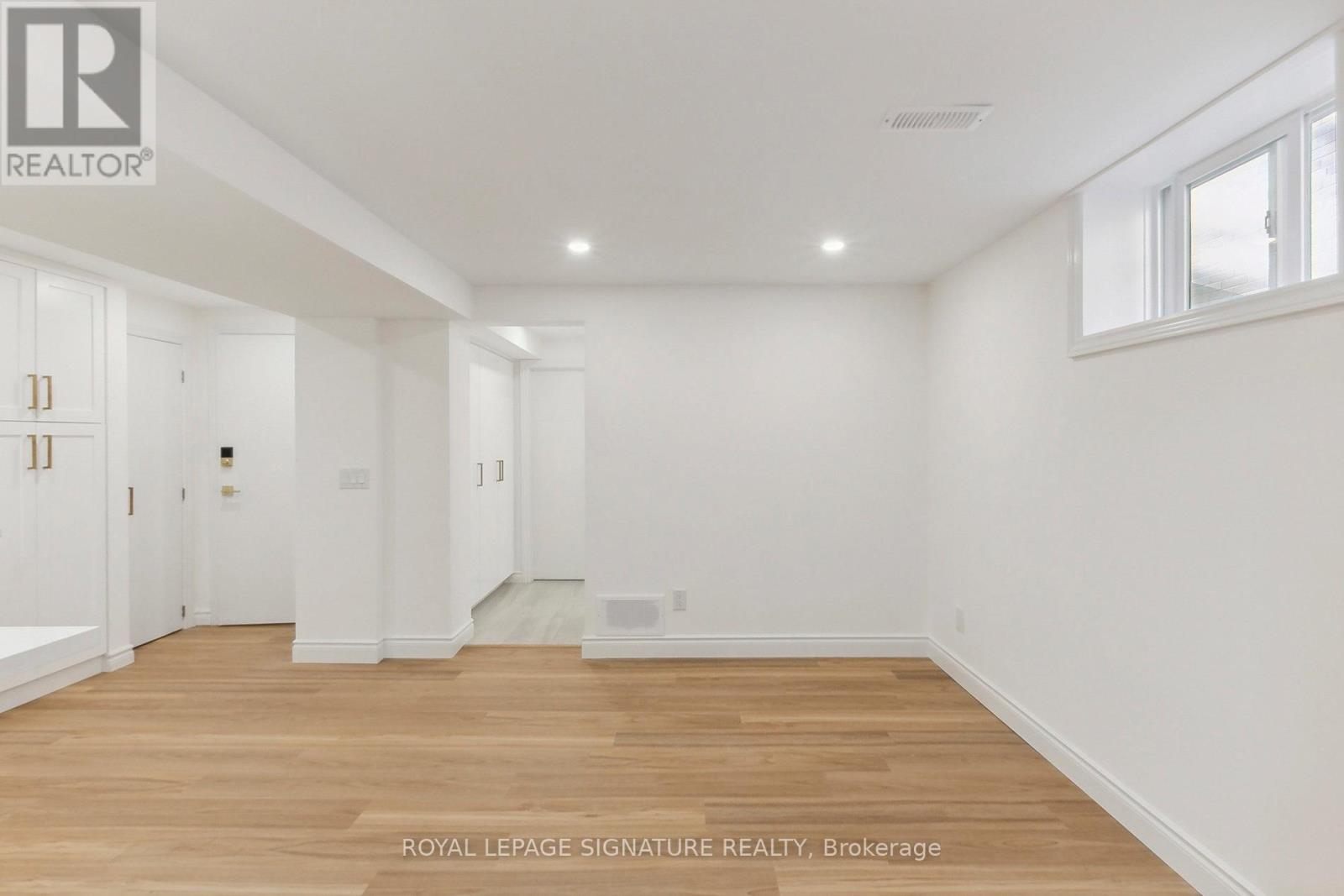 Lower - 53 Gracey Boulevard, Toronto, Ontario  M9R 2A2 - Photo 8 - W12547090