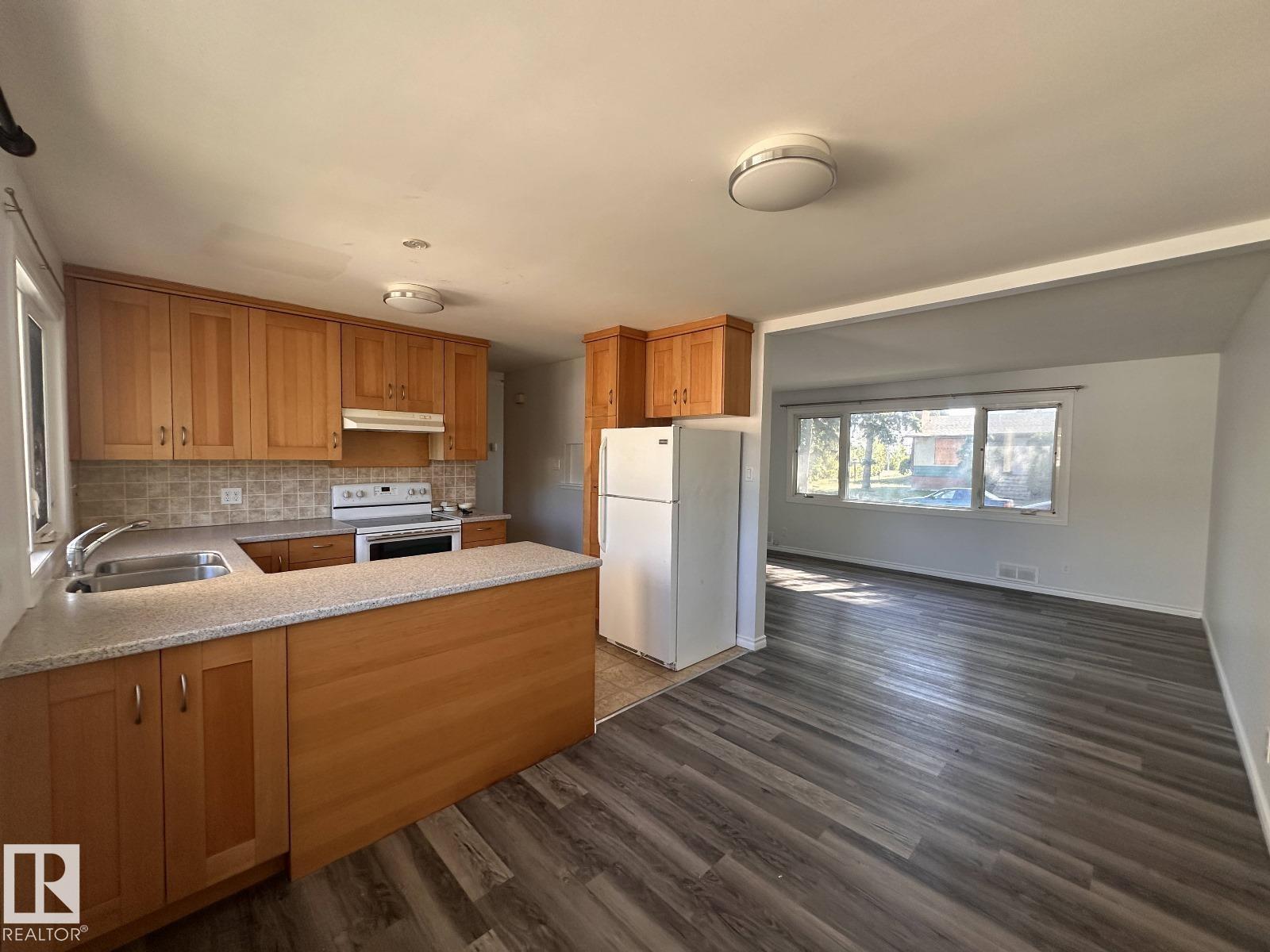 7504 77 Av Nw, Edmonton, Alberta  T6C 0K5 - Photo 5 - E4459117