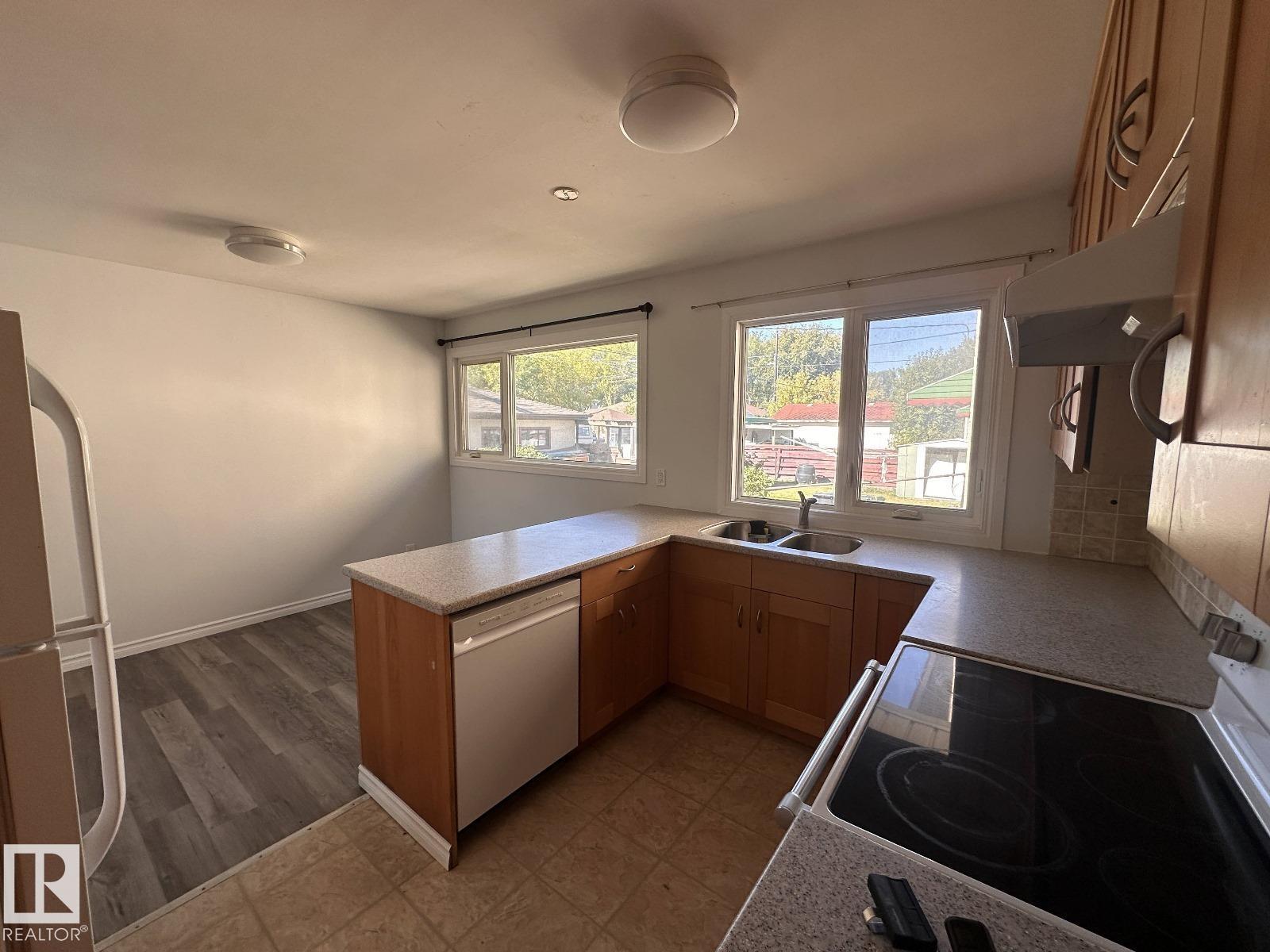 7504 77 Av Nw, Edmonton, Alberta  T6C 0K5 - Photo 3 - E4459117