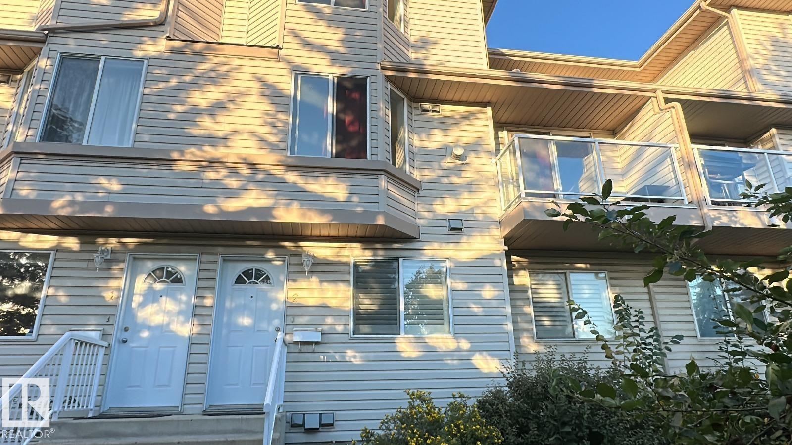 #2 2505 42 ST NW, Edmonton, Alberta