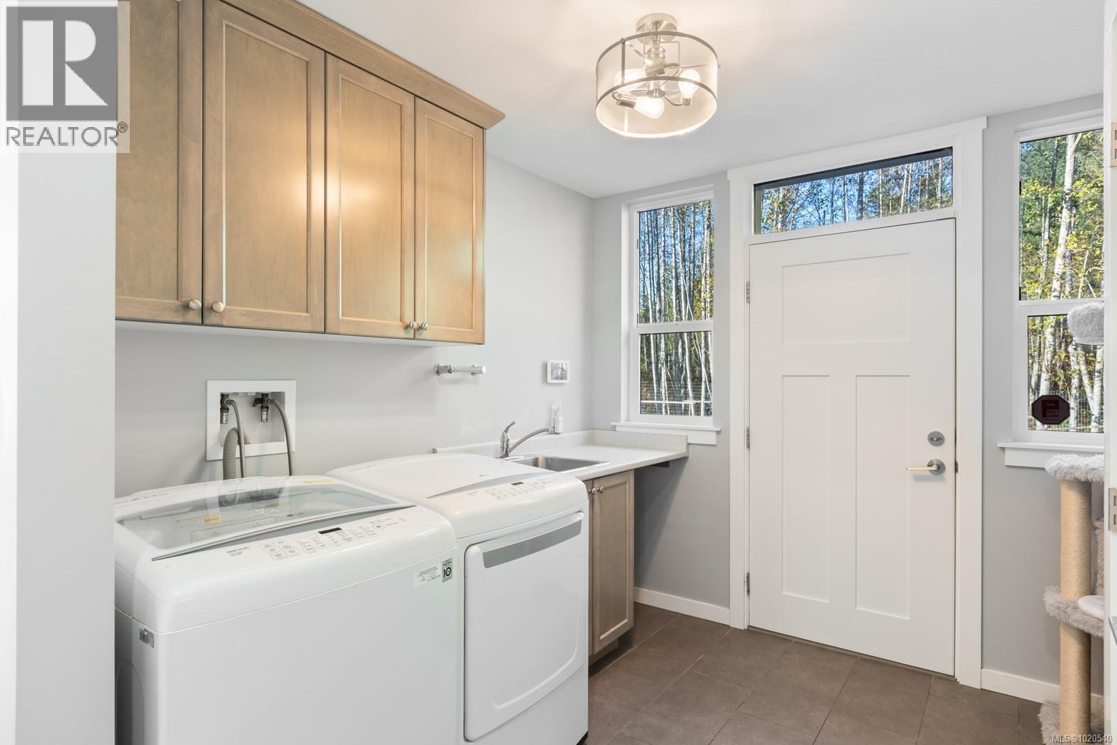 8740 Oyster River Way, Black Creek, British Columbia  V9J 1K3 - Photo 29 - 1020540