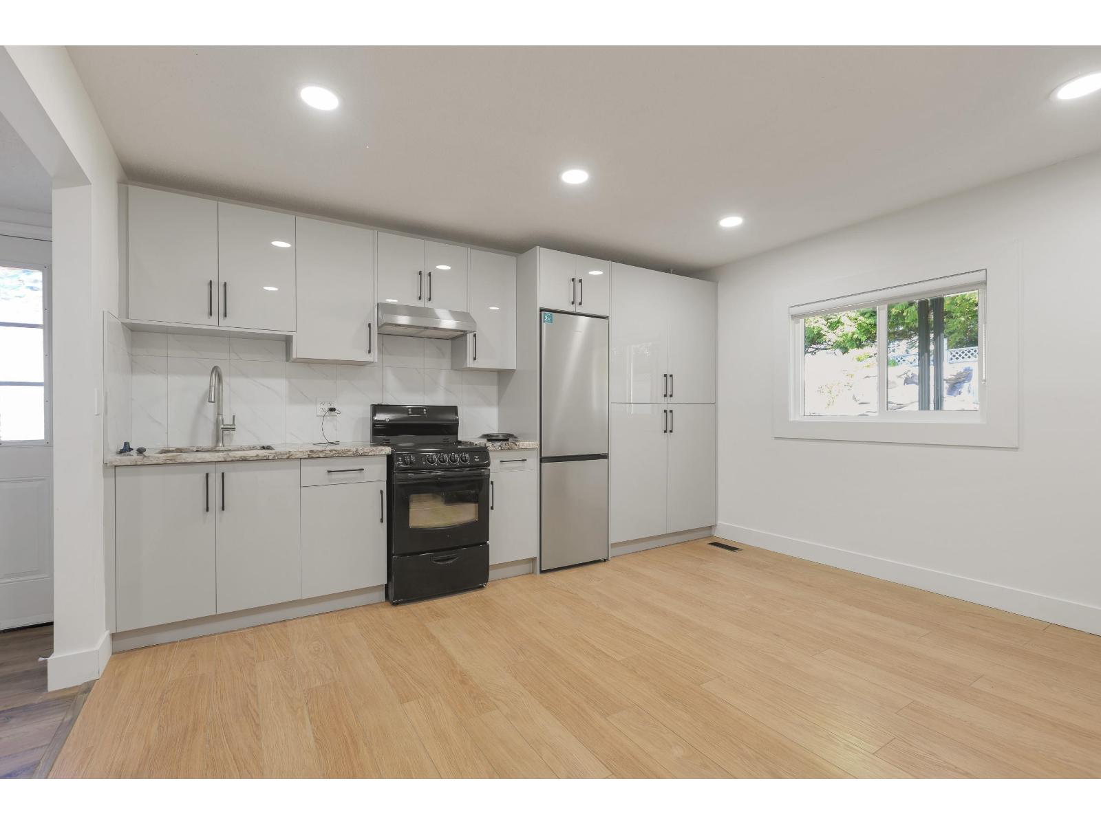 10418 Fraserglen Drive, Surrey, British Columbia  V4N 1T5 - Photo 14 - R3067574