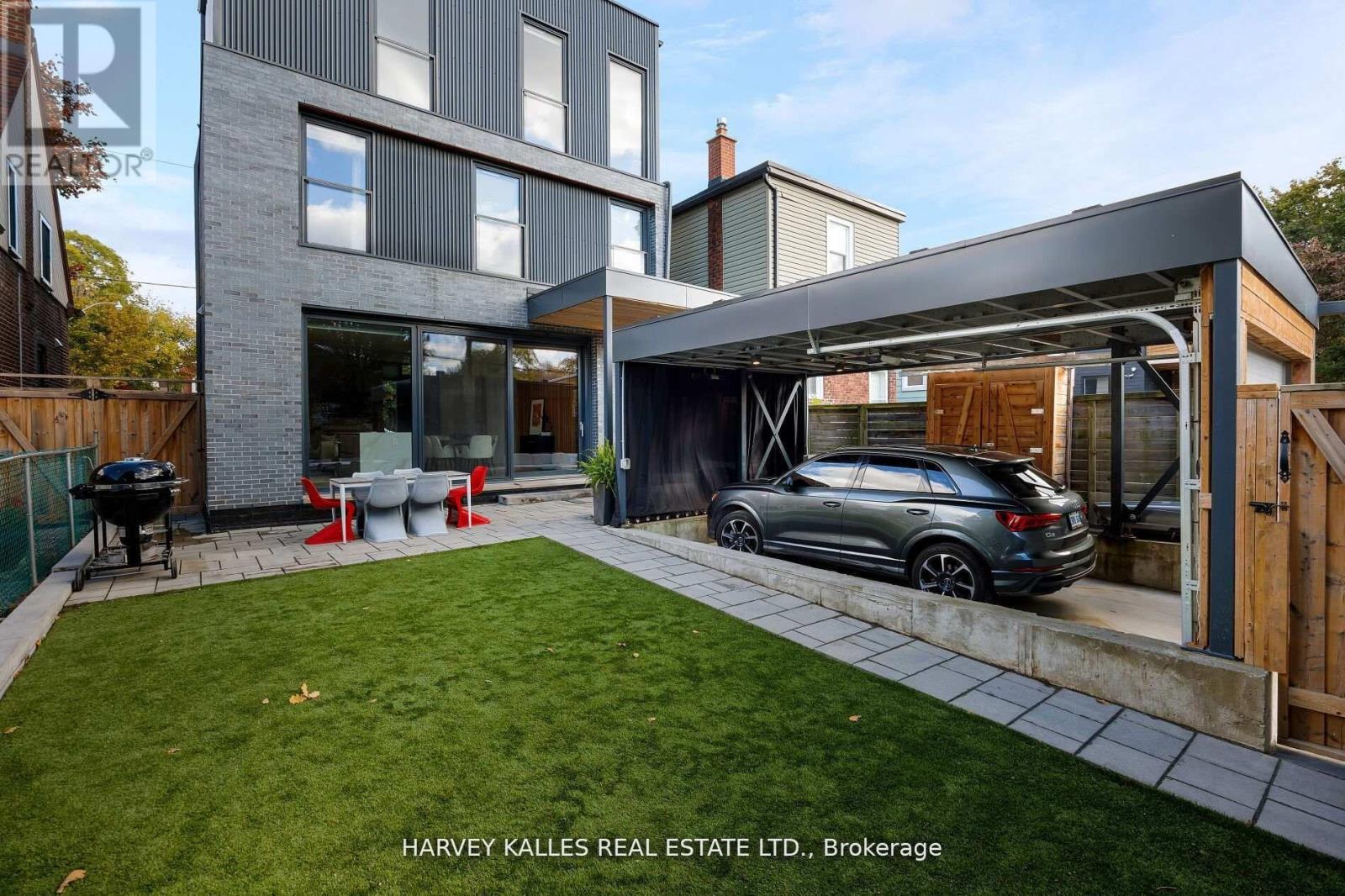 60 Hiltz Avenue, Toronto, Ontario  M4L 2N5 - Photo 44 - E12546266