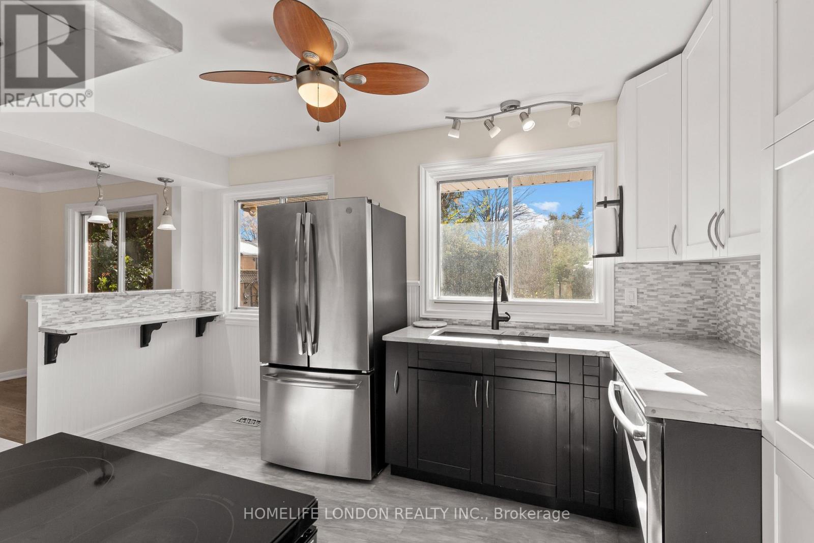 163 Centre Street W, London South, Ontario N6J 1T7 - Photo 12 - X12547184