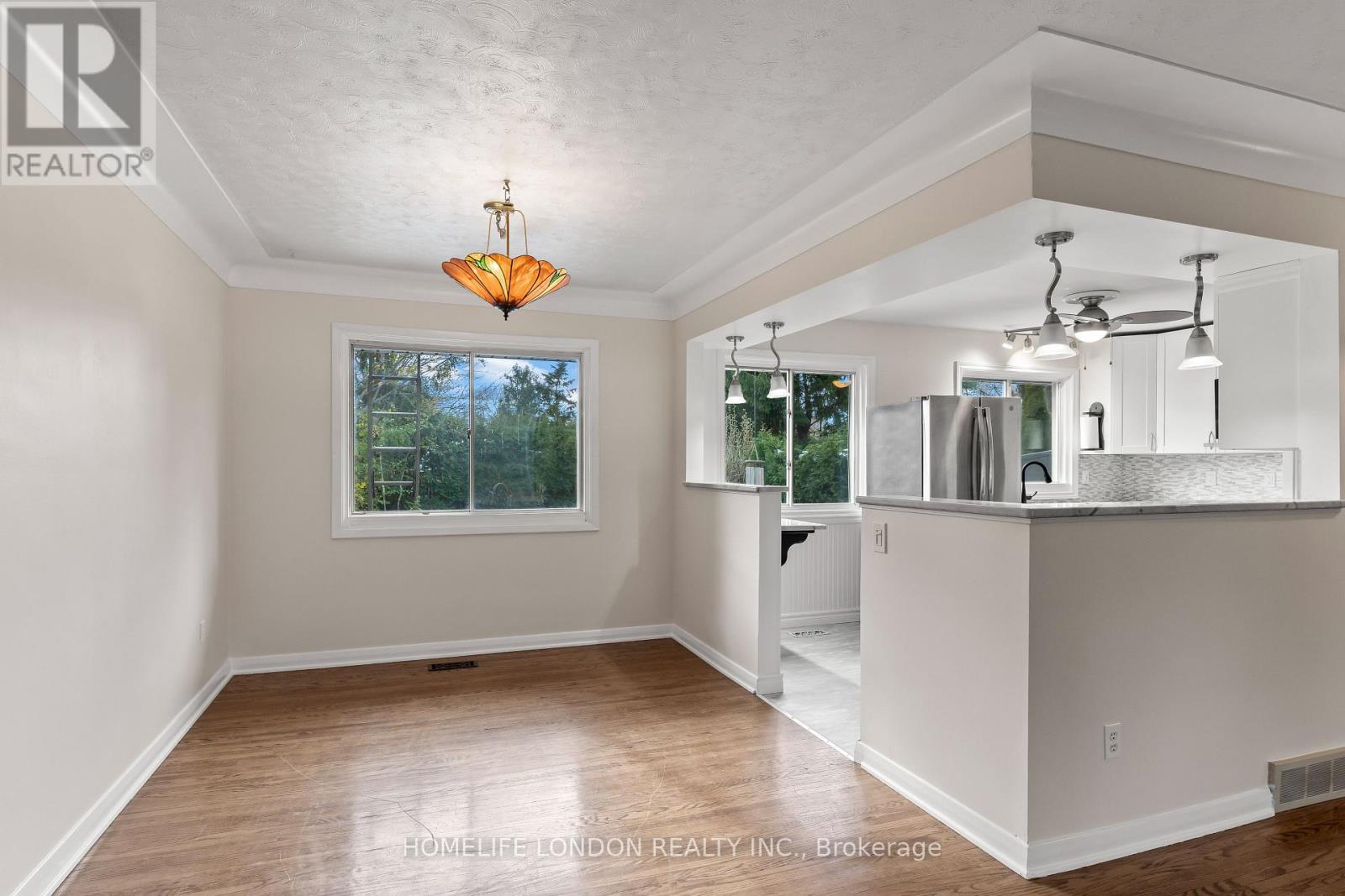 163 Centre Street W, London South, Ontario N6J 1T7 - Photo 17 - X12547184