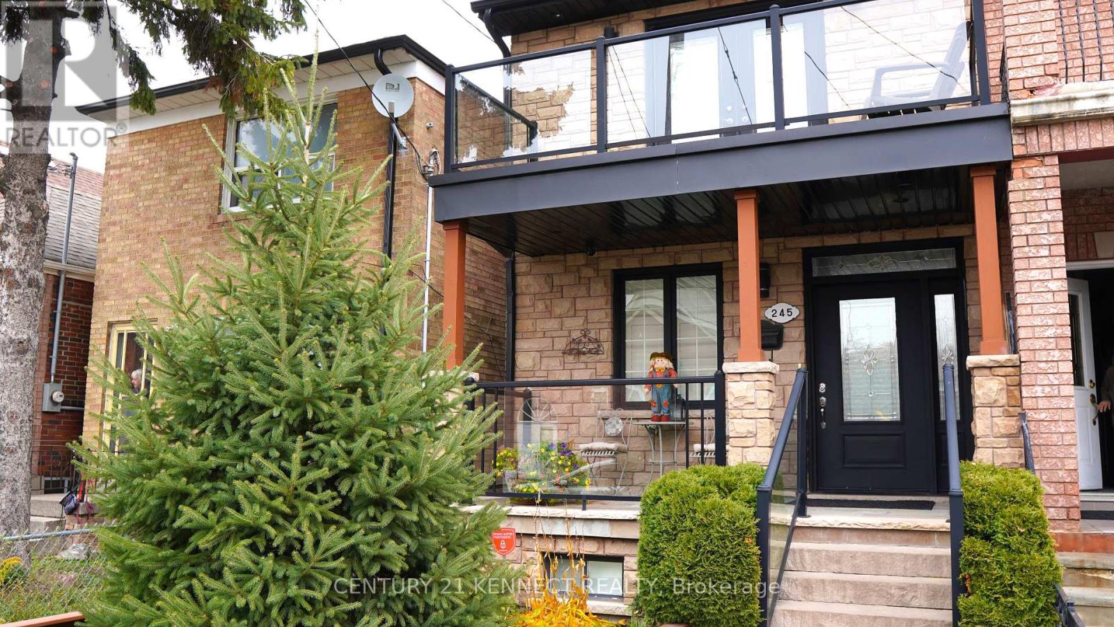 245 NAIRN AVENUE, Toronto, Ontario