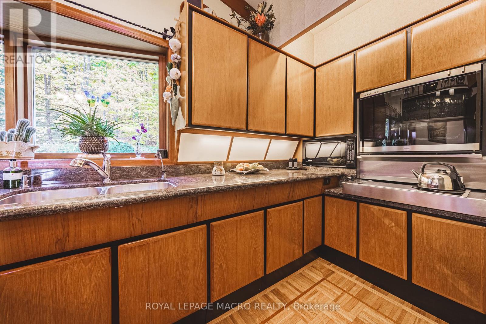 36 Maple Drive, Hamilton, Ontario  L8G 3C2 - Photo 13 - X12546930